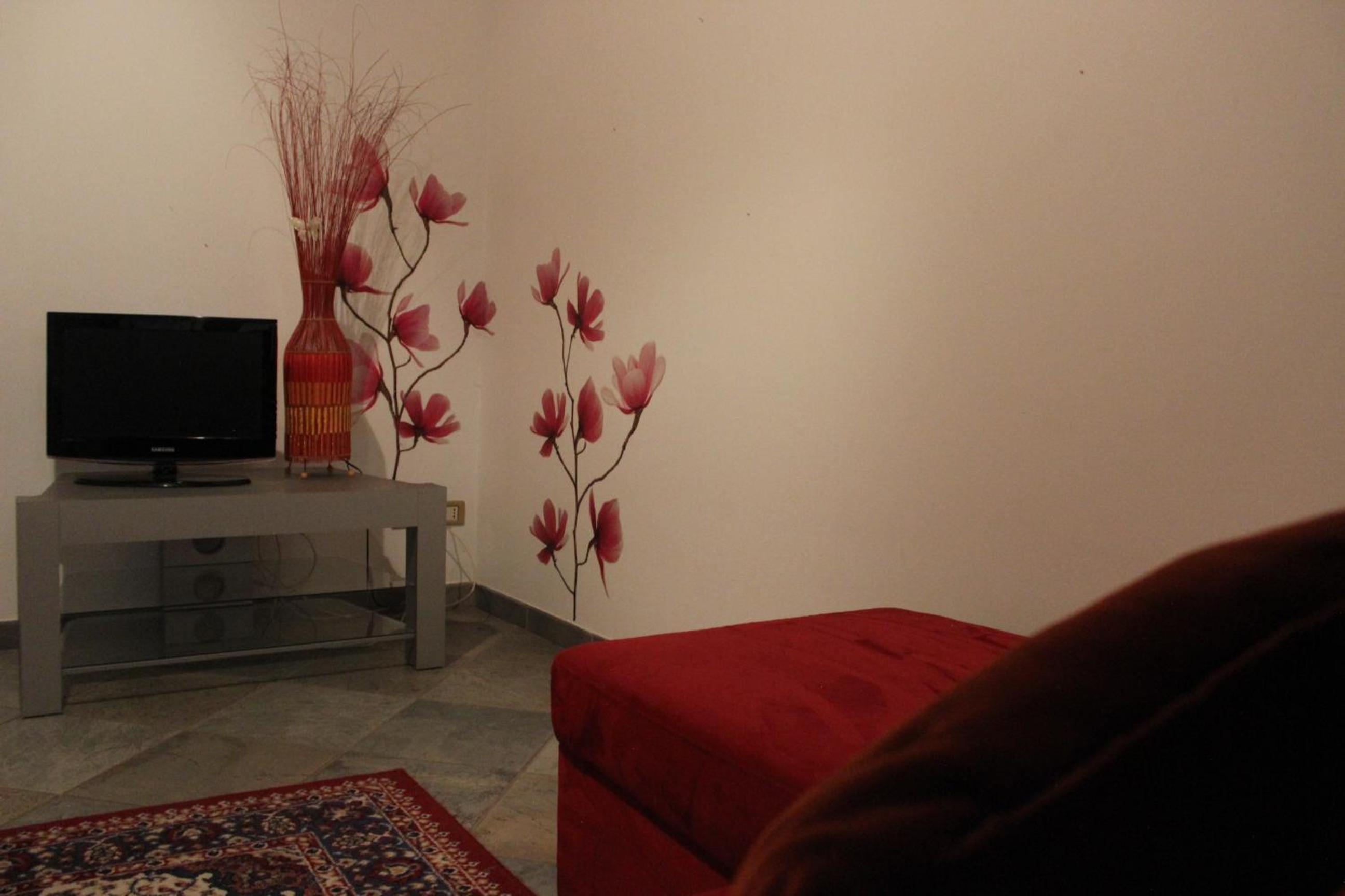 Two-Bedroom Apartment - Photo 1