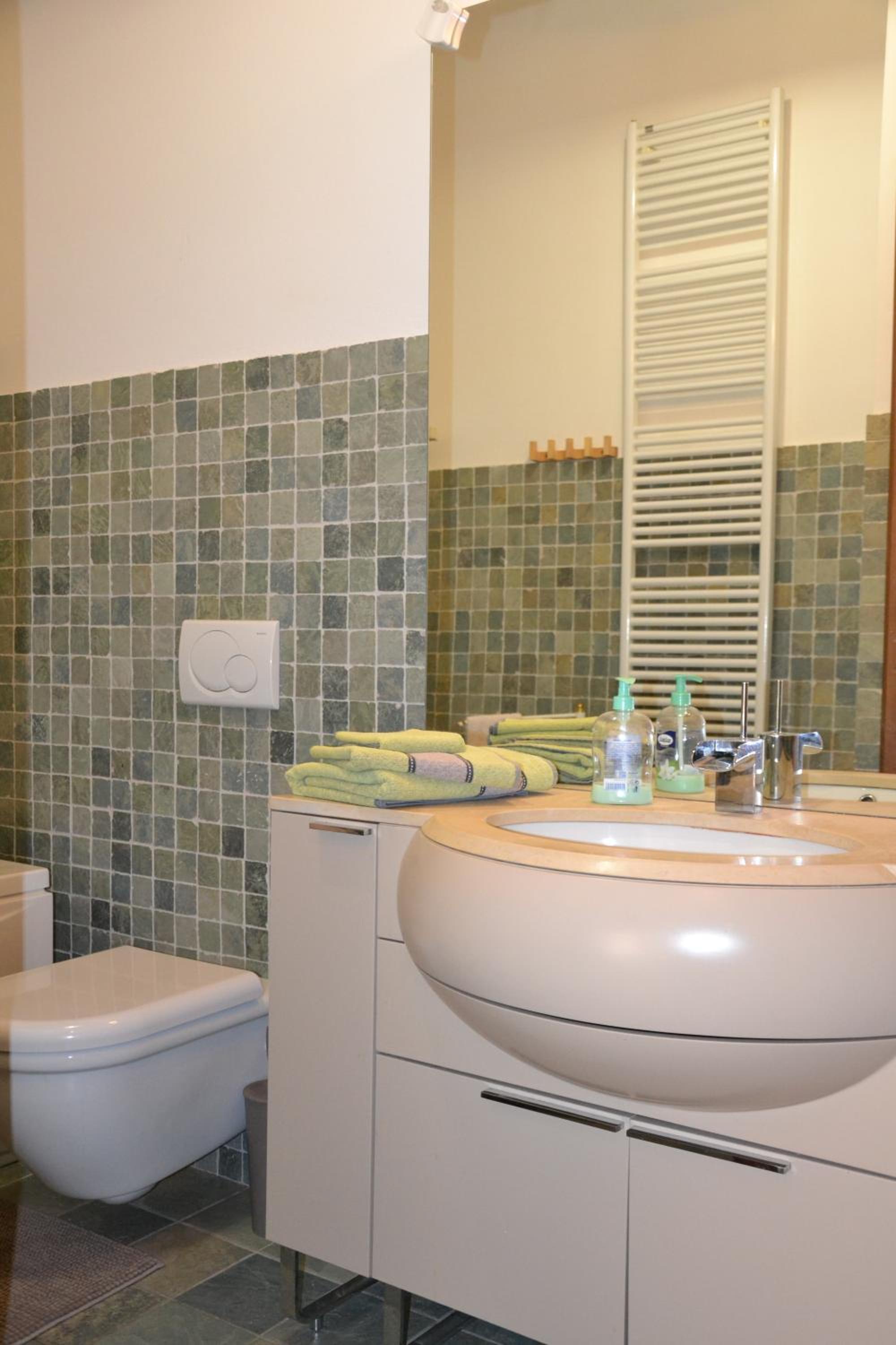 Two-Bedroom Apartment - Photo 11