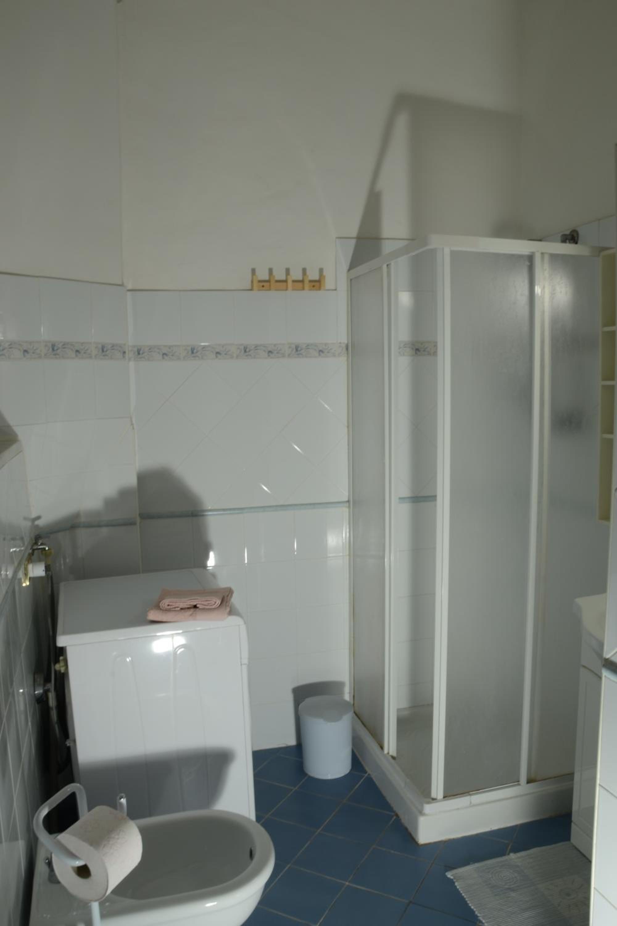 Two-Bedroom Apartment - Photo 9