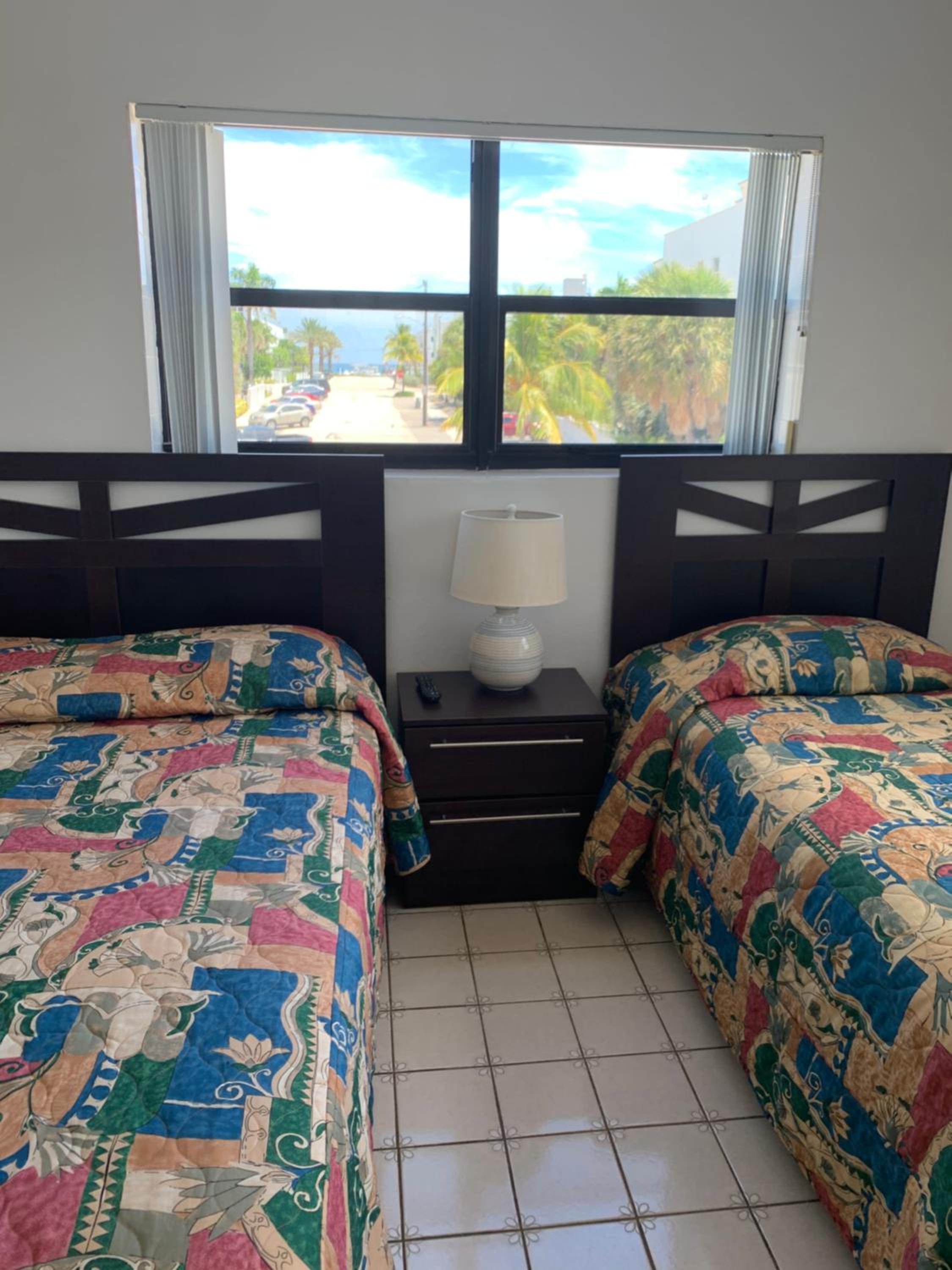 One-Bedroom Suite - Photo 2