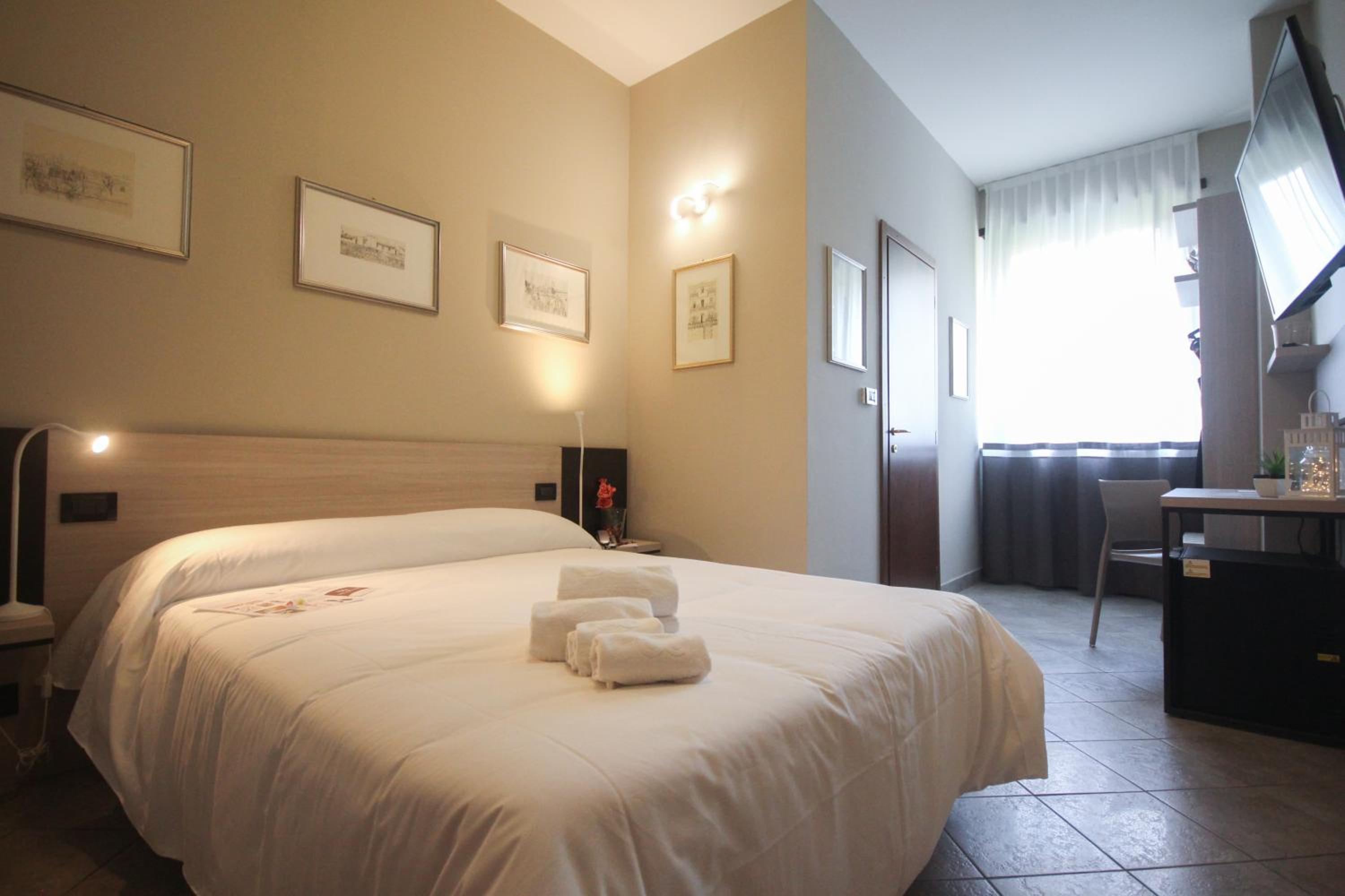 Economy Double Room - Photo 4
