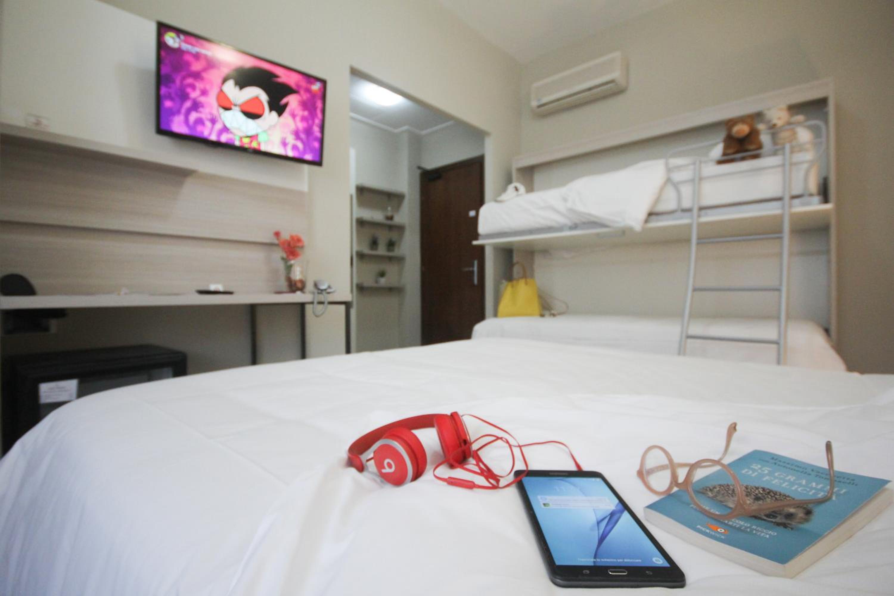 Quadruple Room - Photo 2