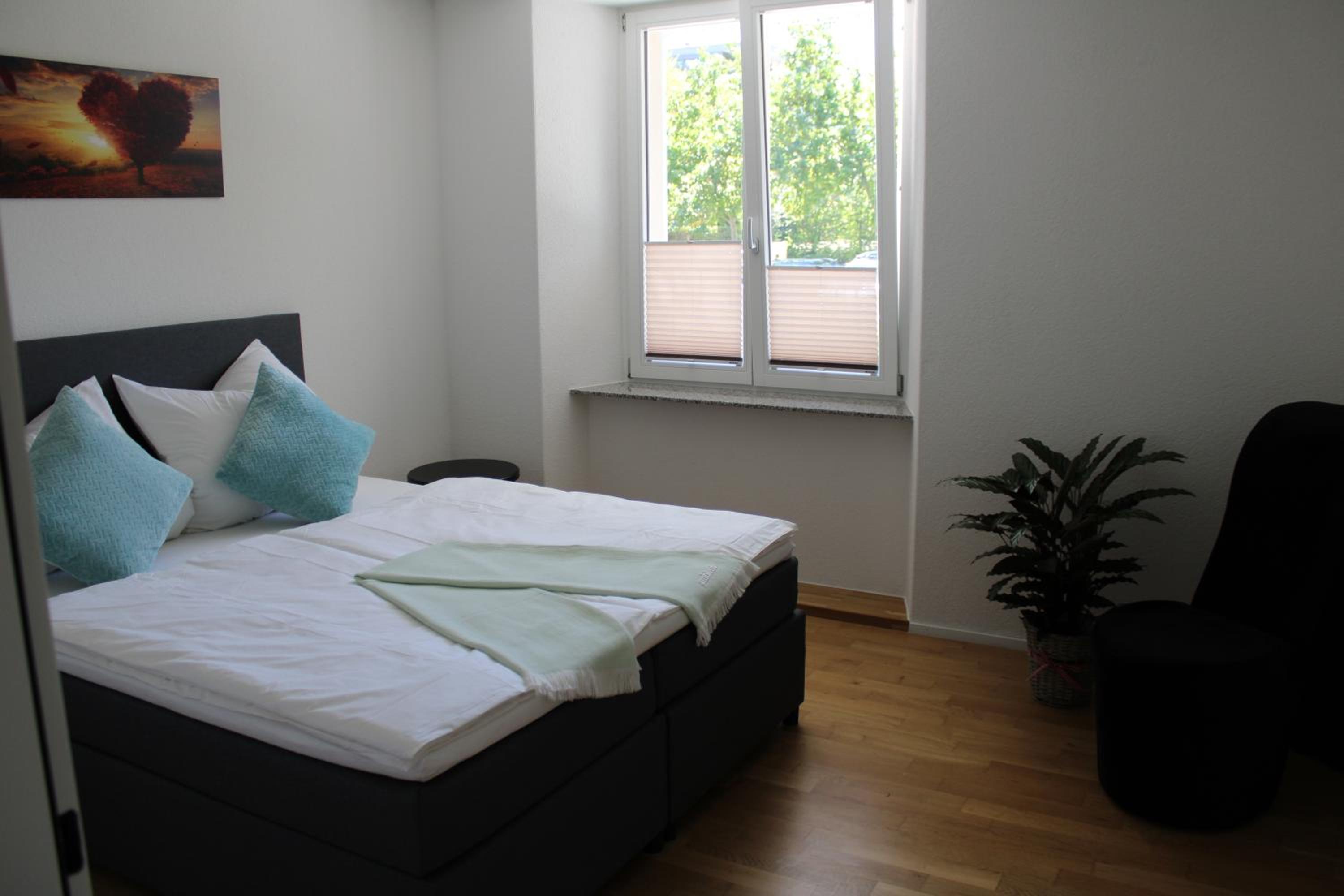 Apartment with Balcony photo 2