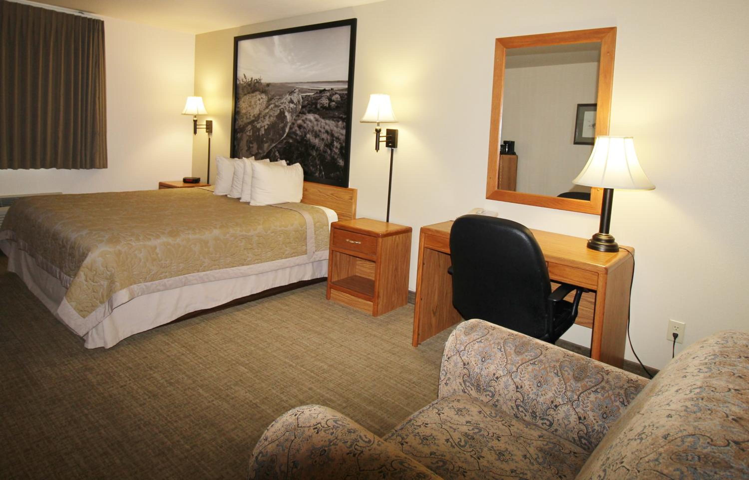 Standard Queen Room - Photo 4