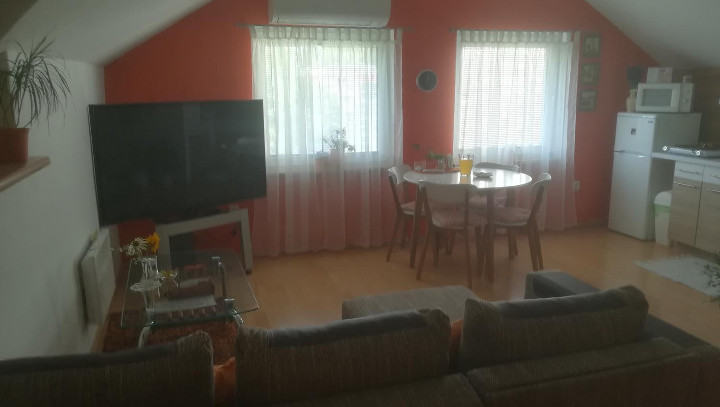 Two-Bedroom Apartment - Photo 7