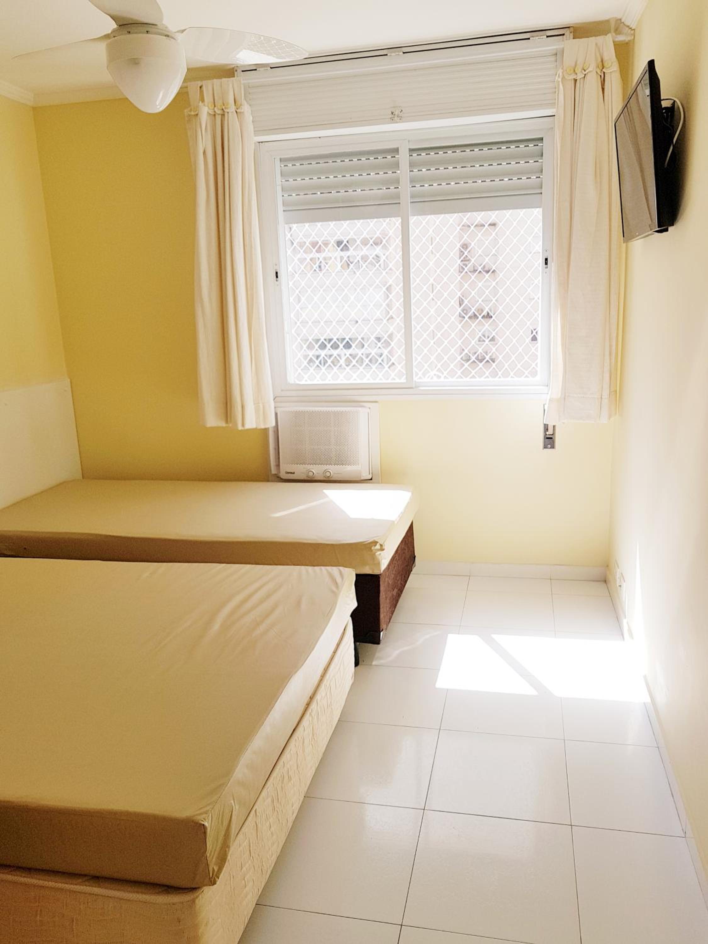 Three-Bedroom Apartment - Photo 13