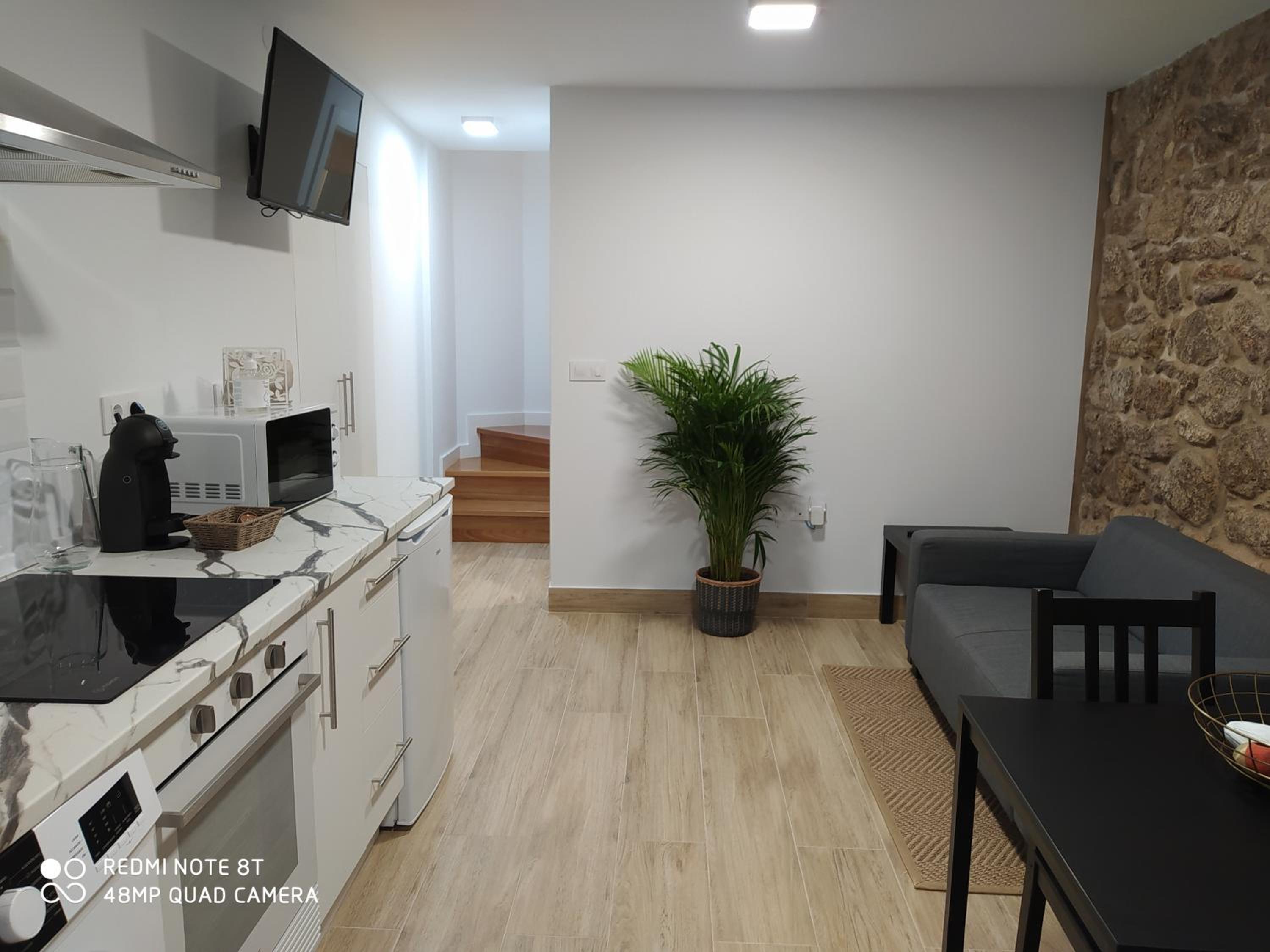 Two-Bedroom House - Photo 10