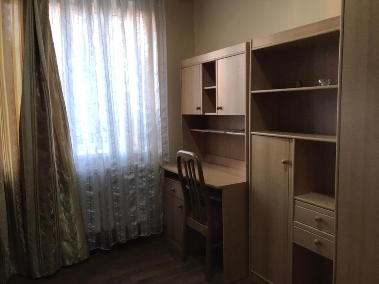 Basic Triple Room with Shared Bathroom photo 2
