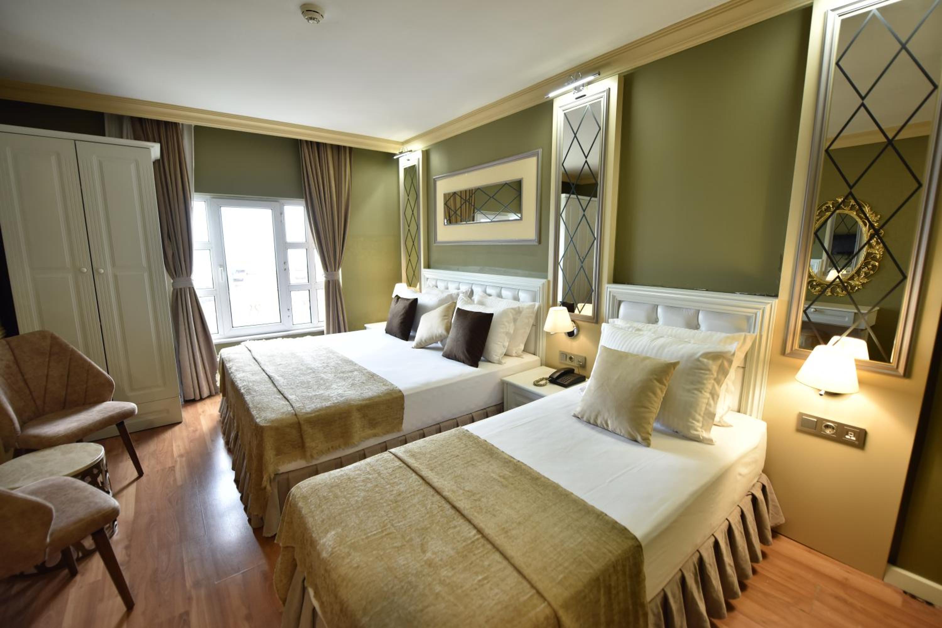 Triple Room