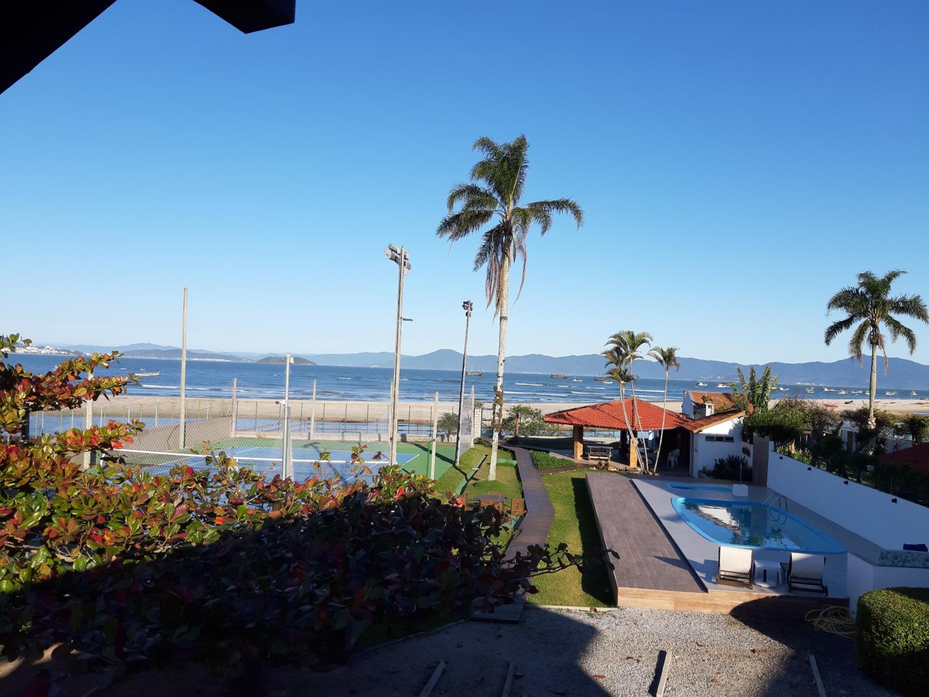 Apartment with Sea View - Photo 5