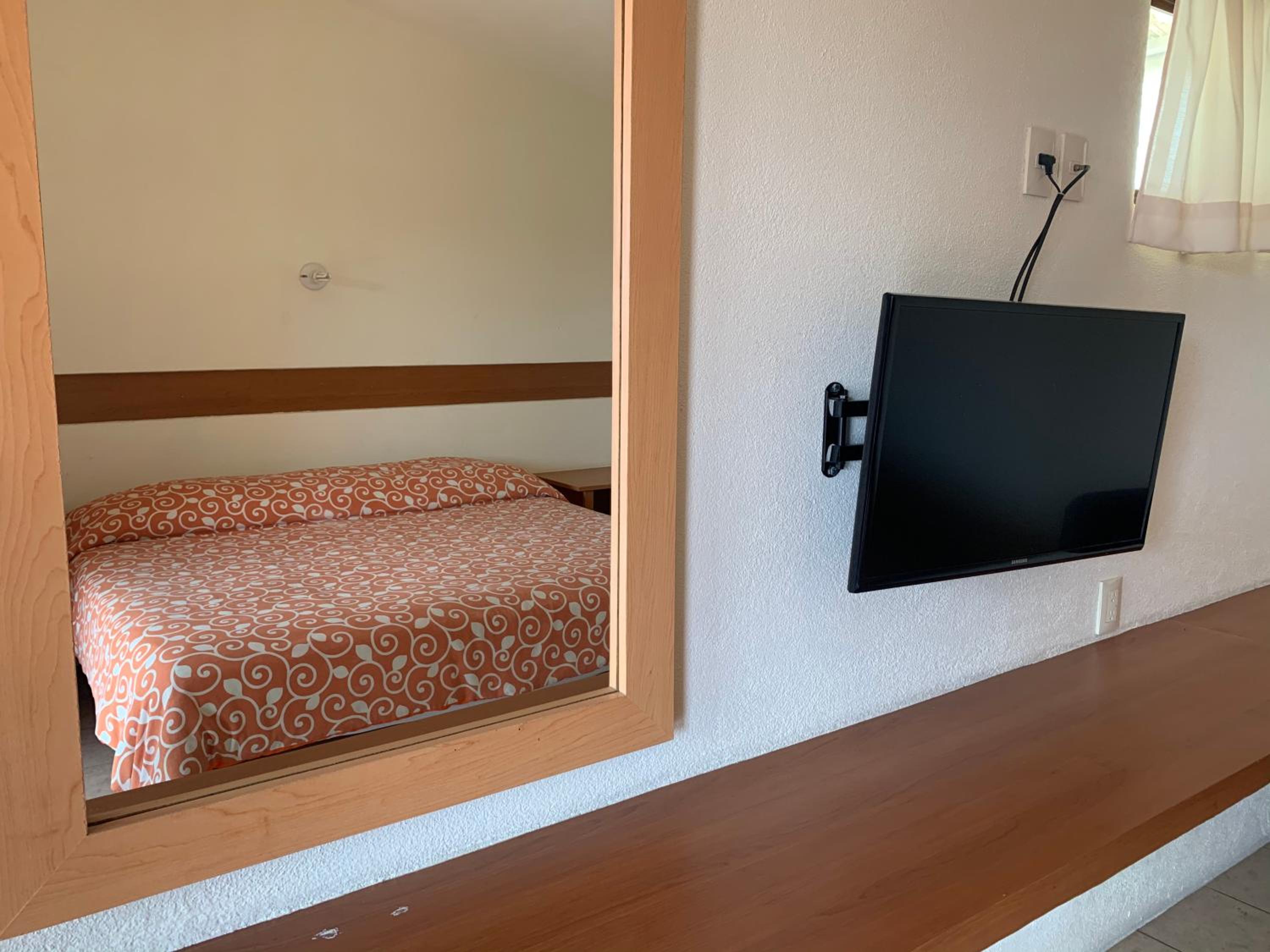 King Suite - Photo 6