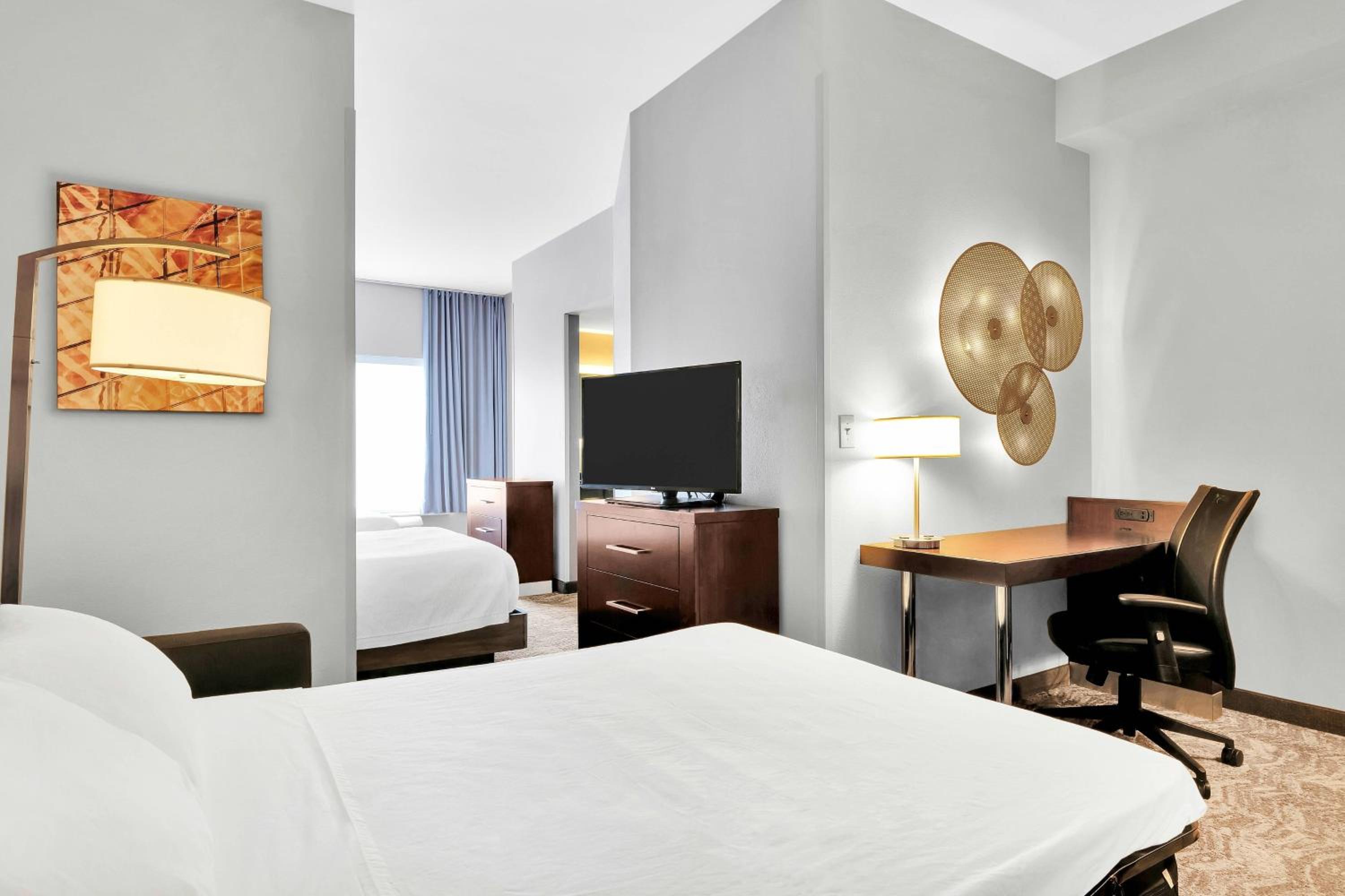 Double Suite with Two Double Beds, Bathtub and Sofa Bed - Mobility Access/Hearing Accessible