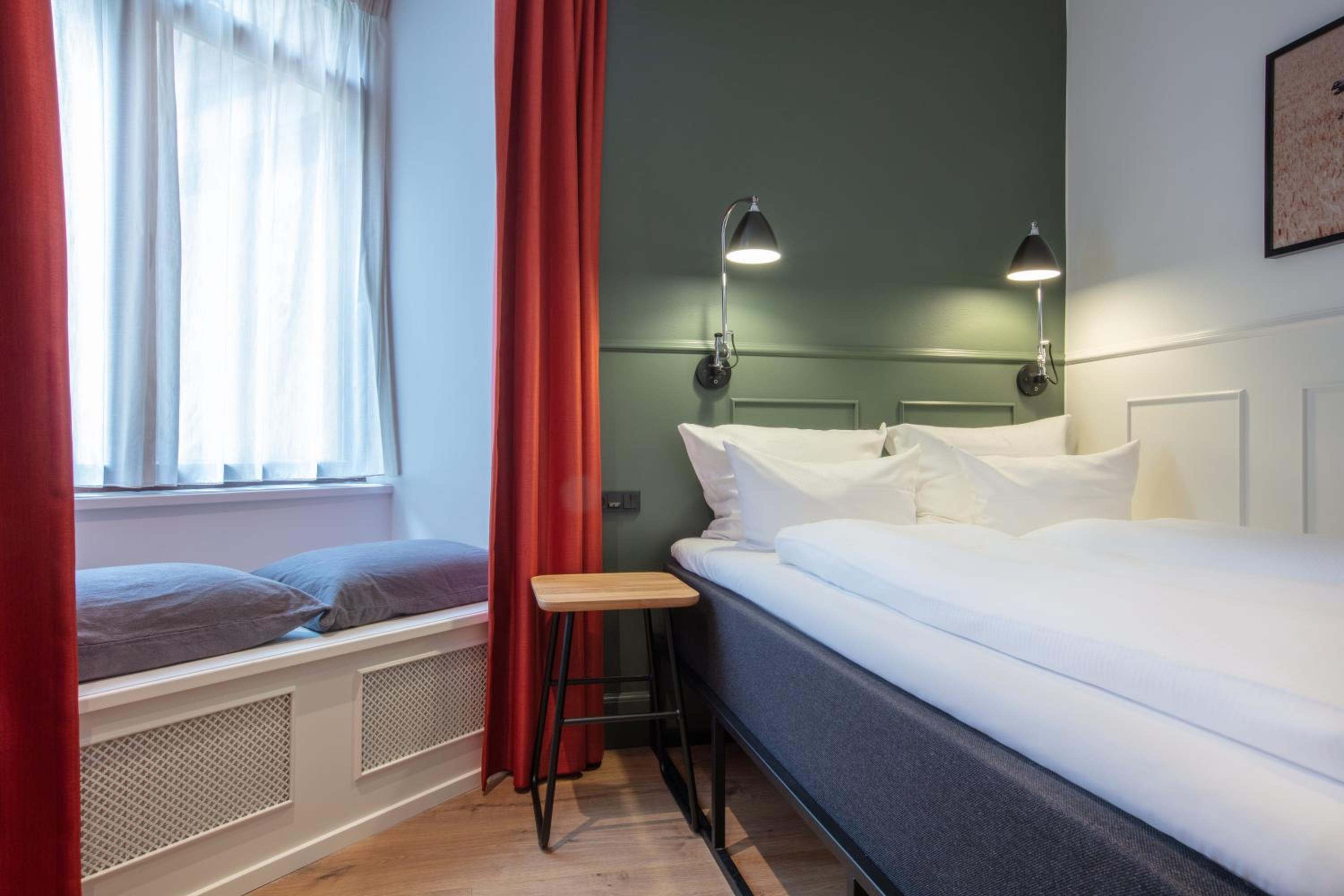 Economy Room - Photo 18