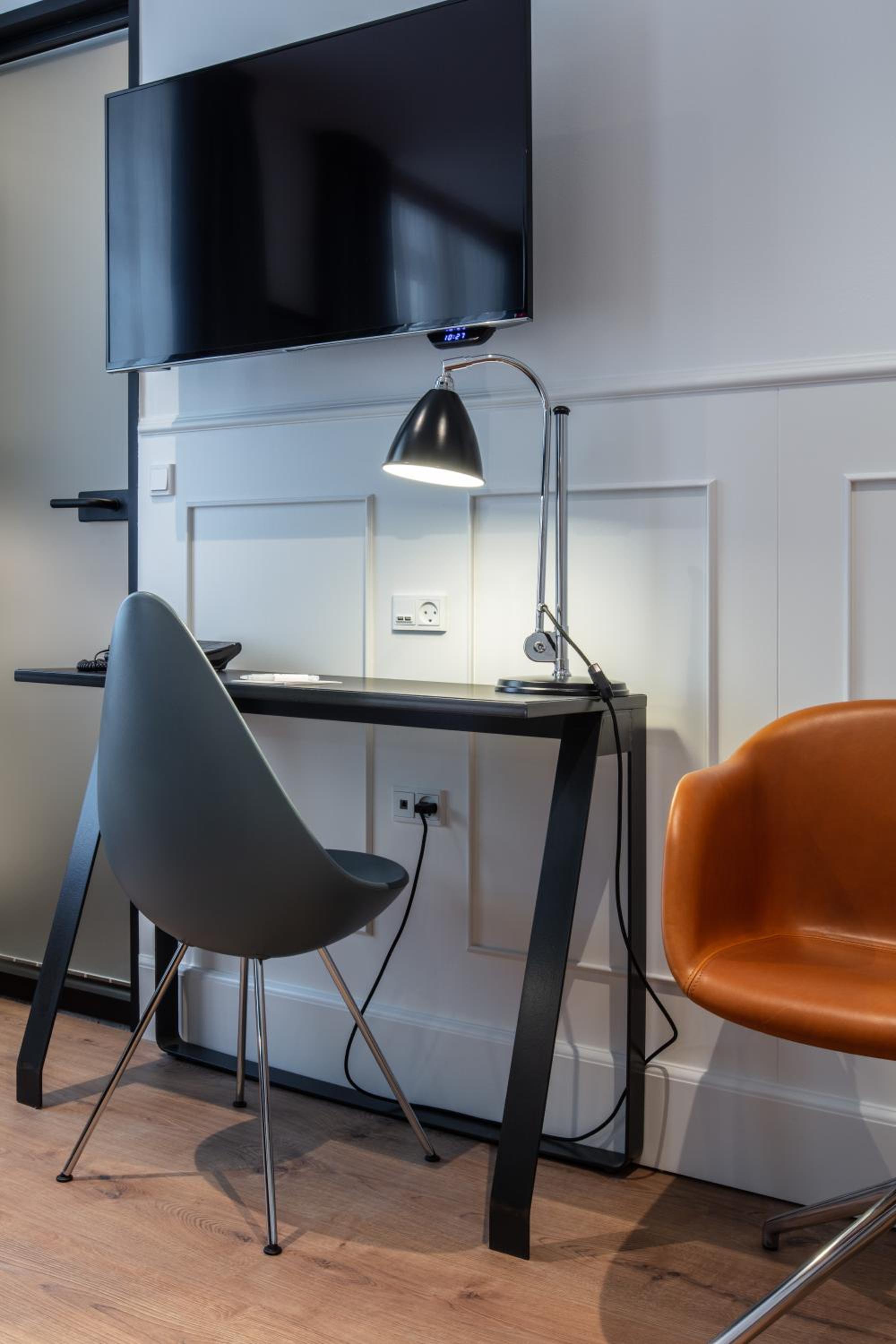 Business Room