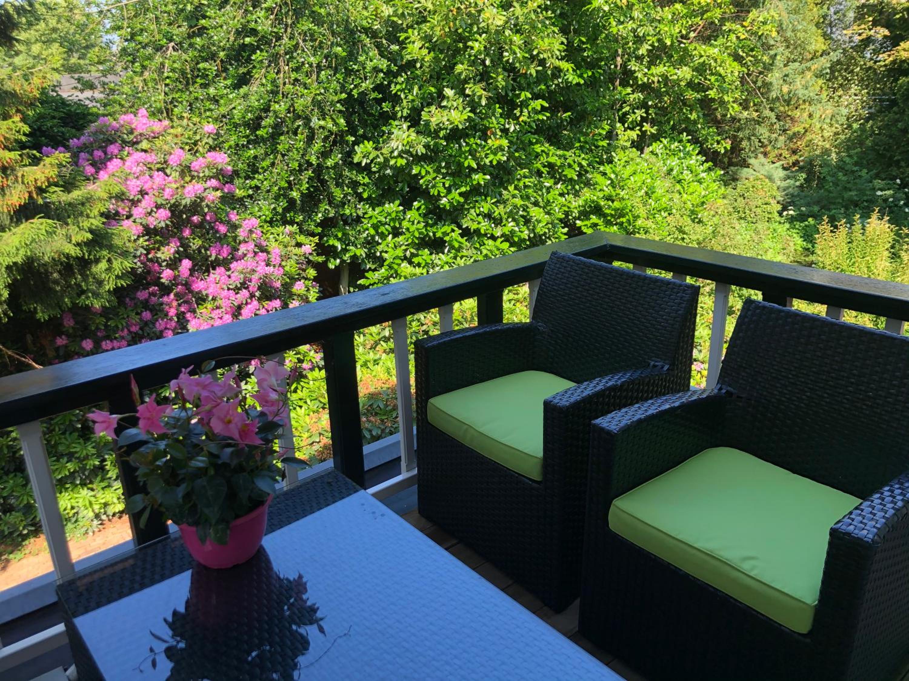 Deluxe Apartment with Balcony - Photo 19
