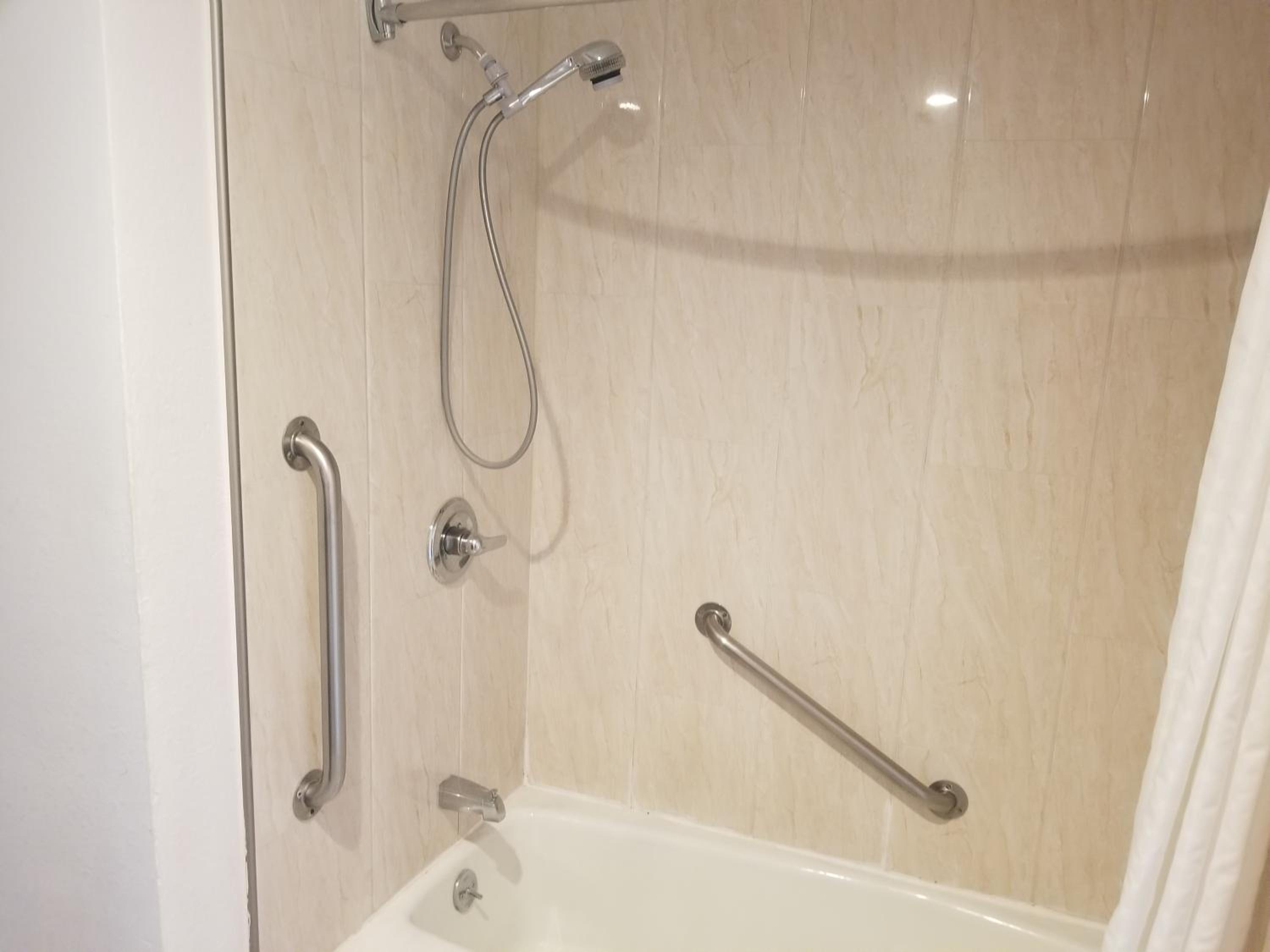 Standard Room, 1 King Bed, Accessible Tub, Non Smoking - Photo 4
