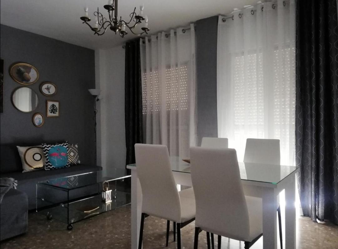 One-Bedroom Apartment - Photo 8