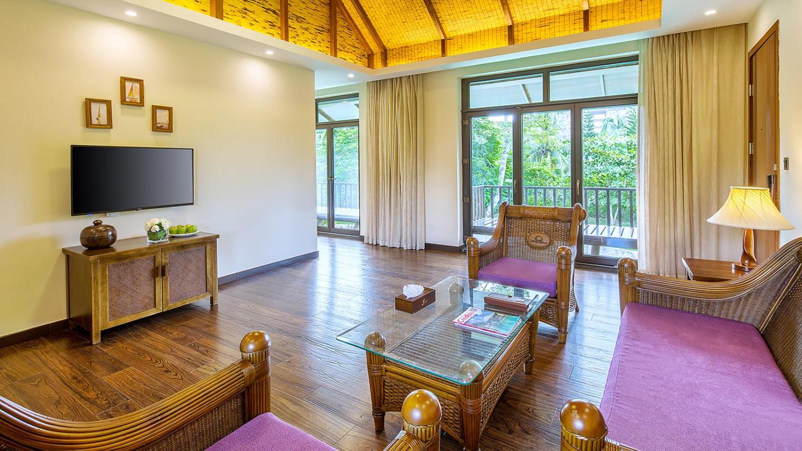 Family Suite ( 2 Bedrooms and 1 living Room)