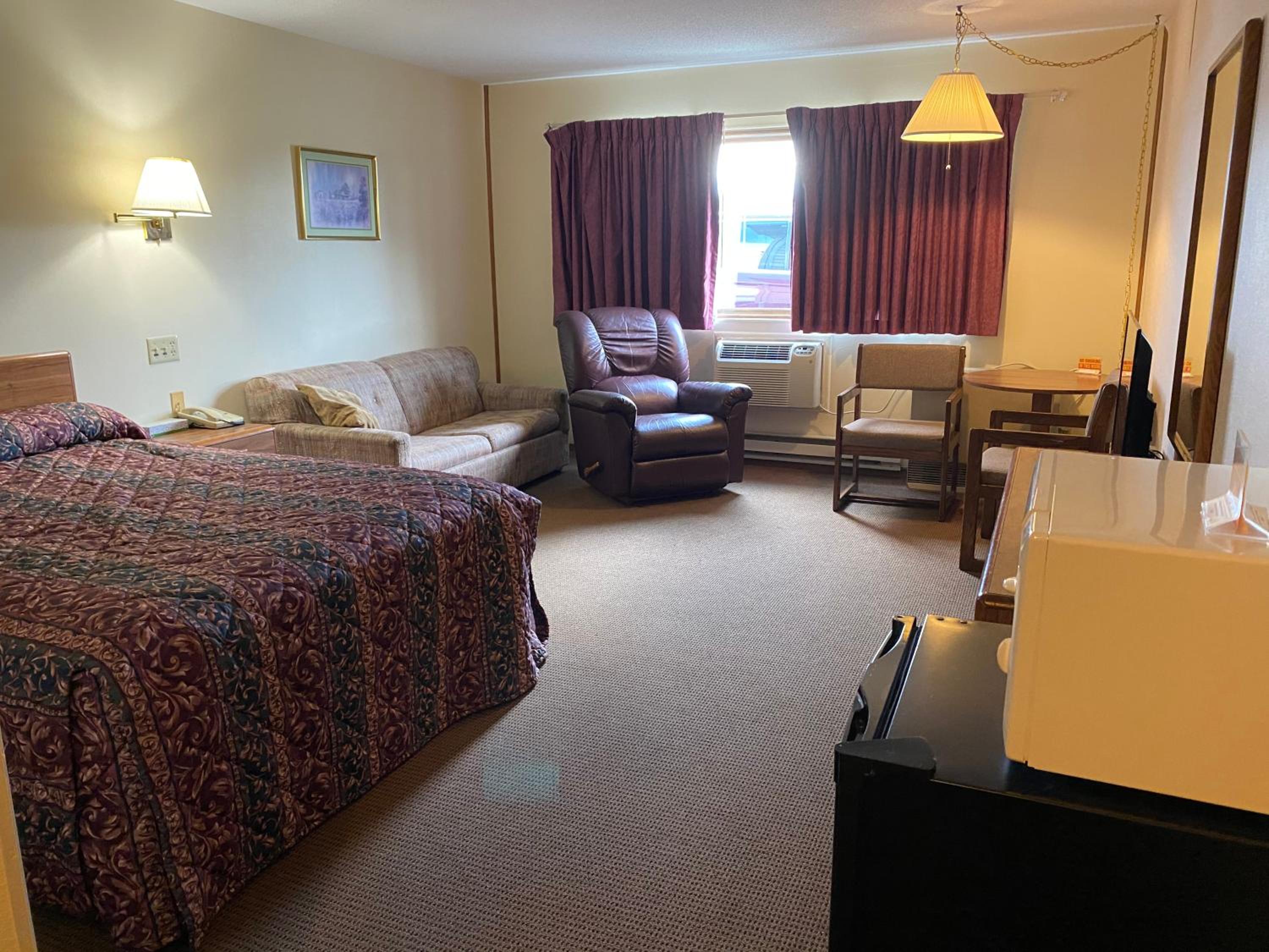 Queen Room - Disability Access photo 1