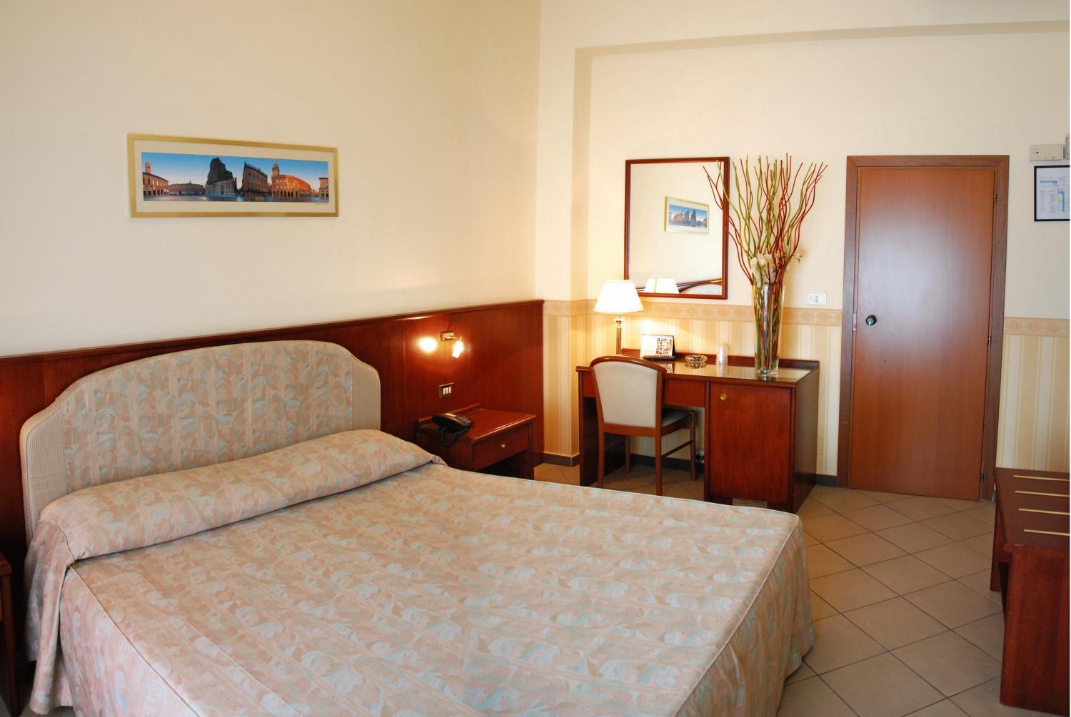 Double or Twin Room - Photo 3