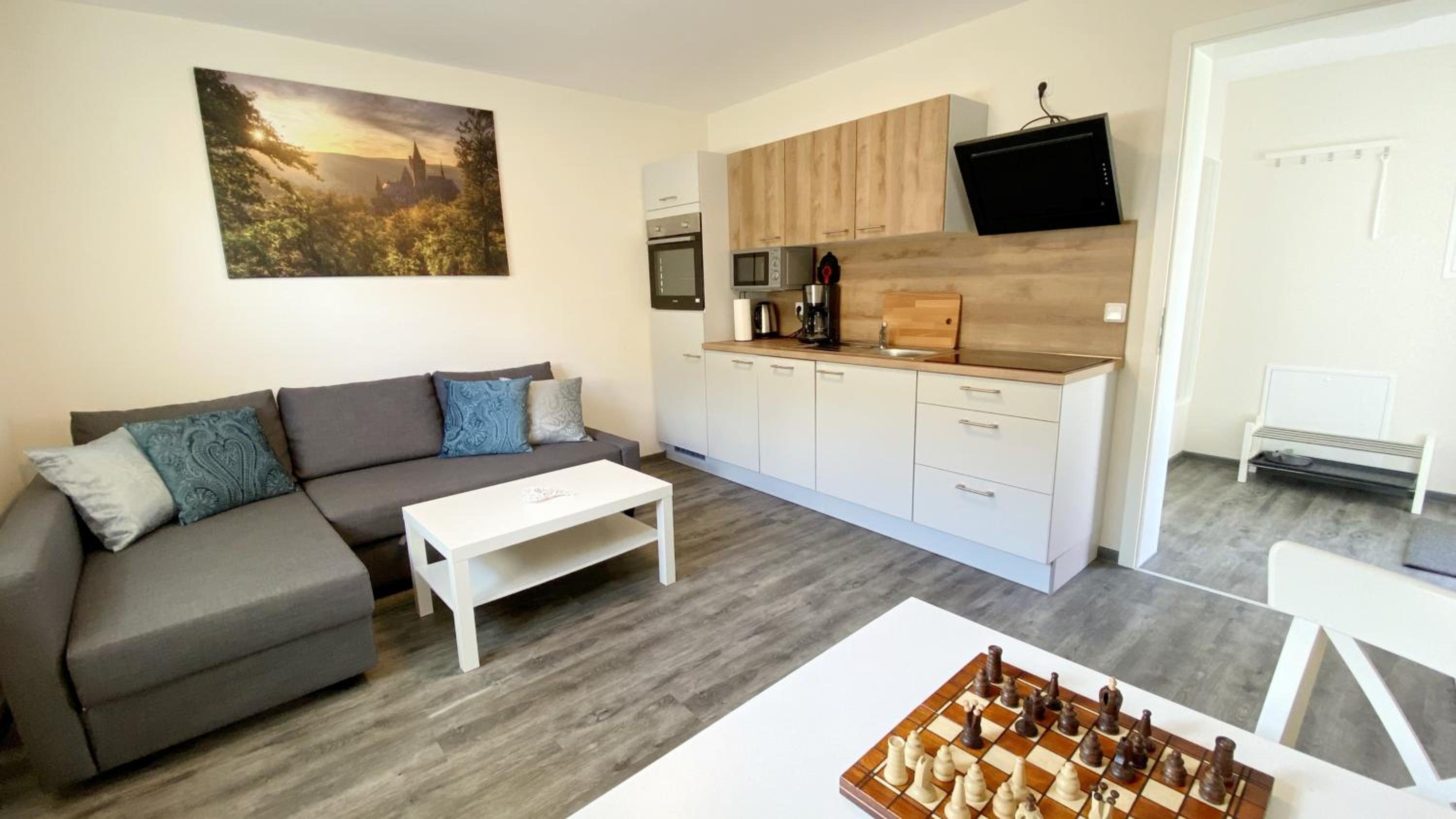 One-Bedroom Apartment - Photo 2