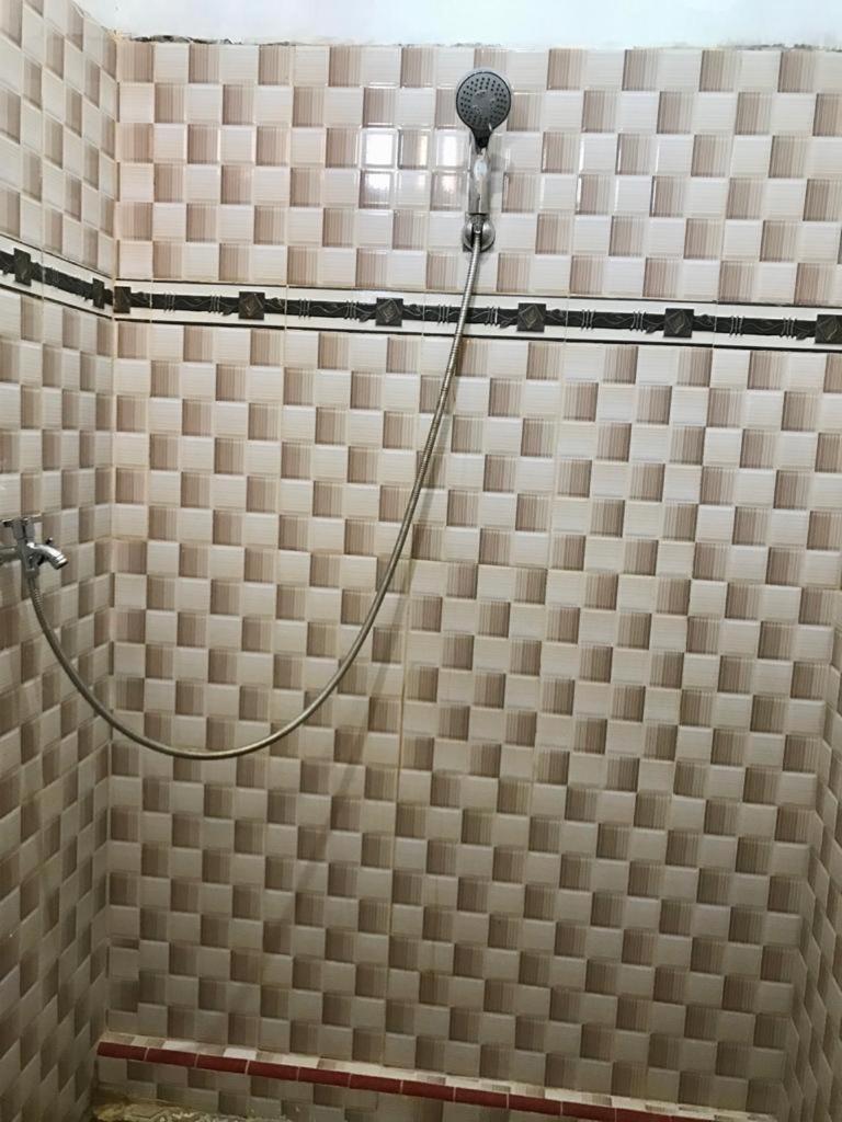 Standard Twin Room - Photo 4