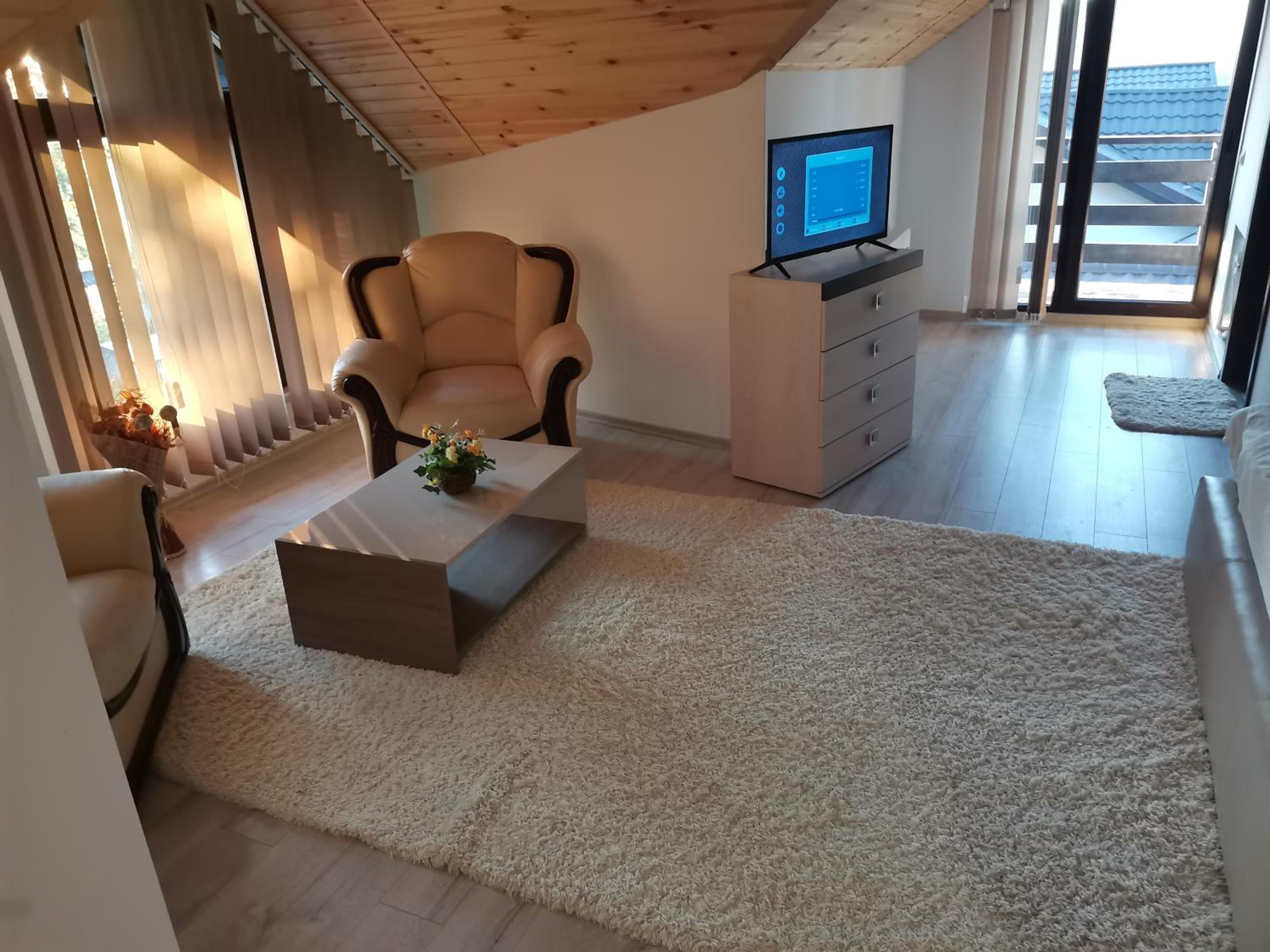 One-Bedroom Apartment - Photo 4