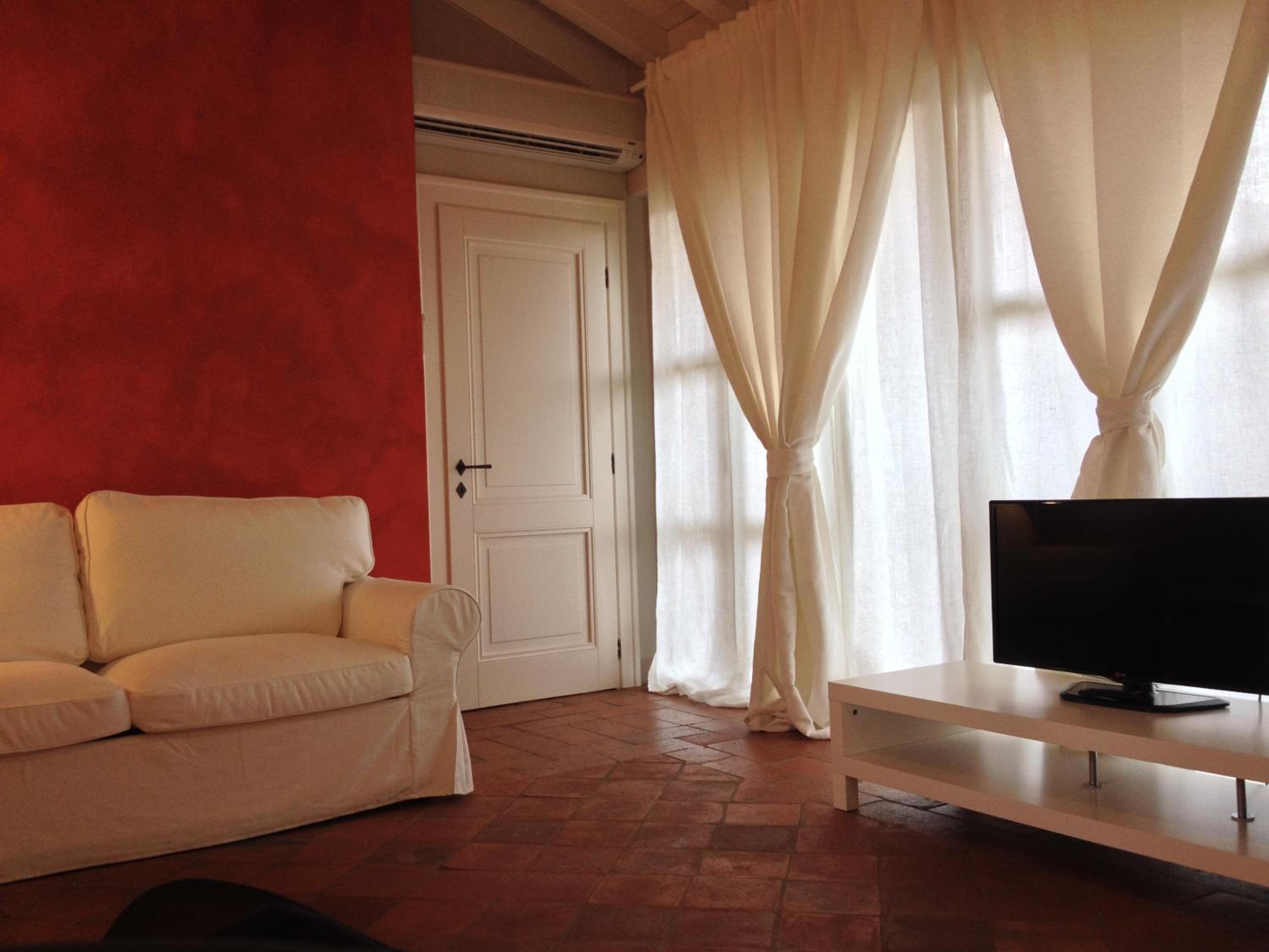 Two Connecting Double Rooms with Spa Bath - Photo 7