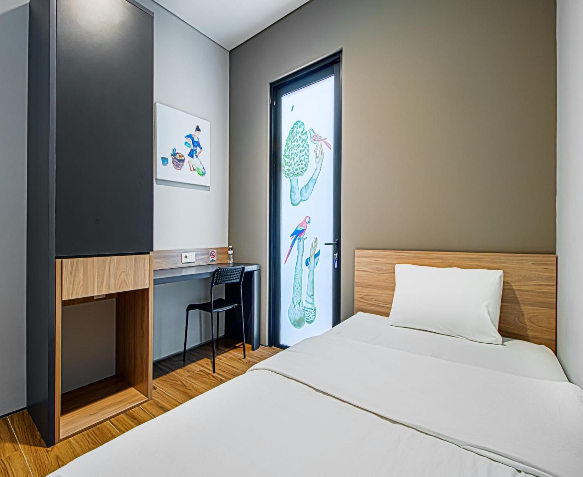 Single Room photo 2