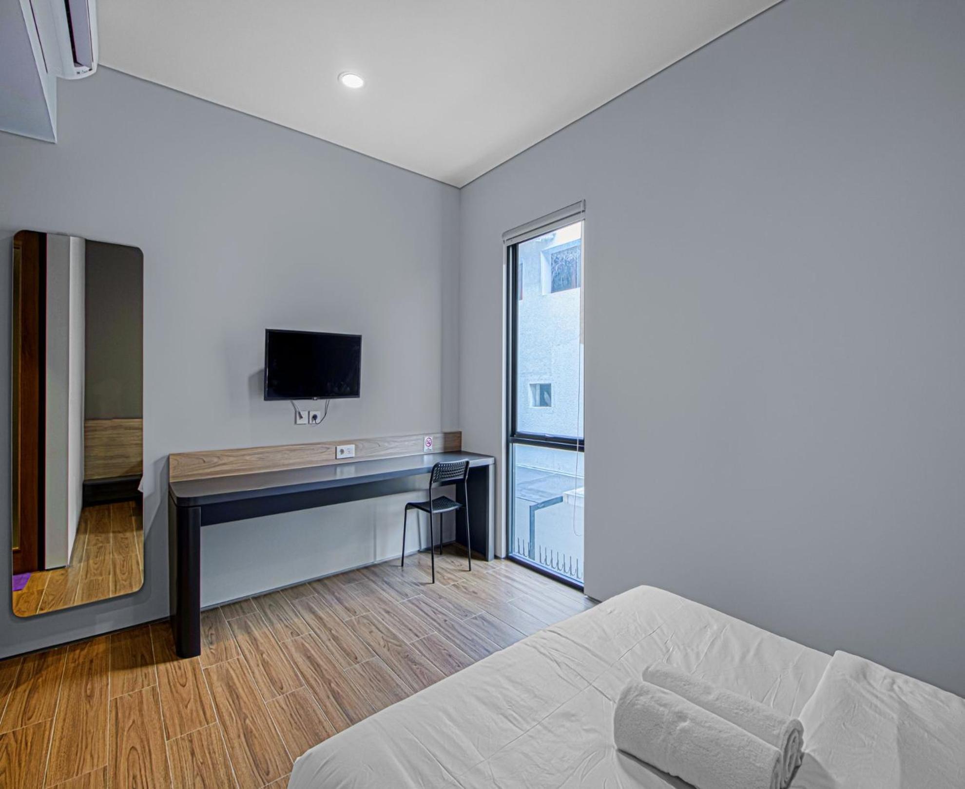 Suite - Photo 5