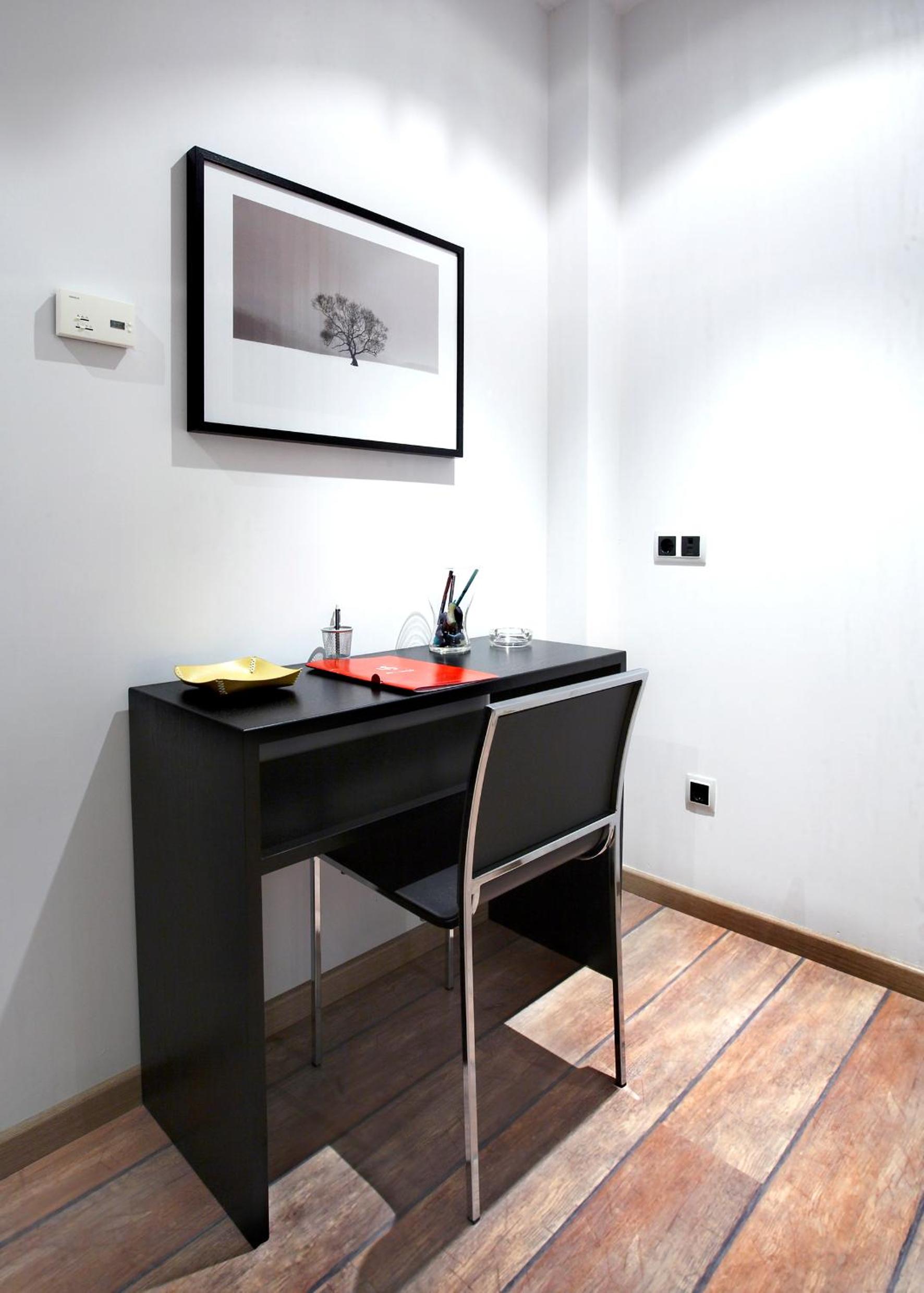 Twin Room - Photo 2