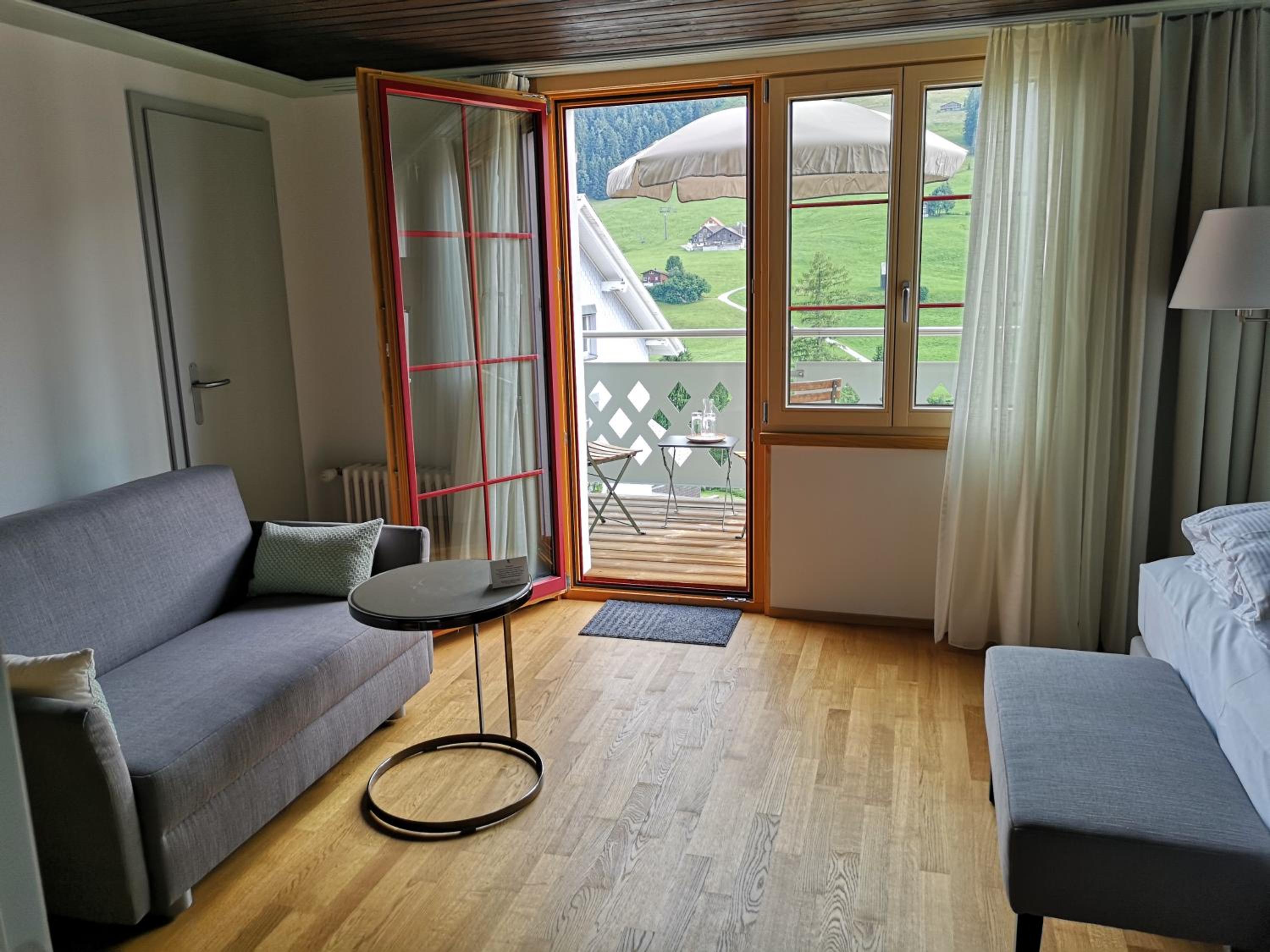 Deluxe Double Room with Balcony photo 1