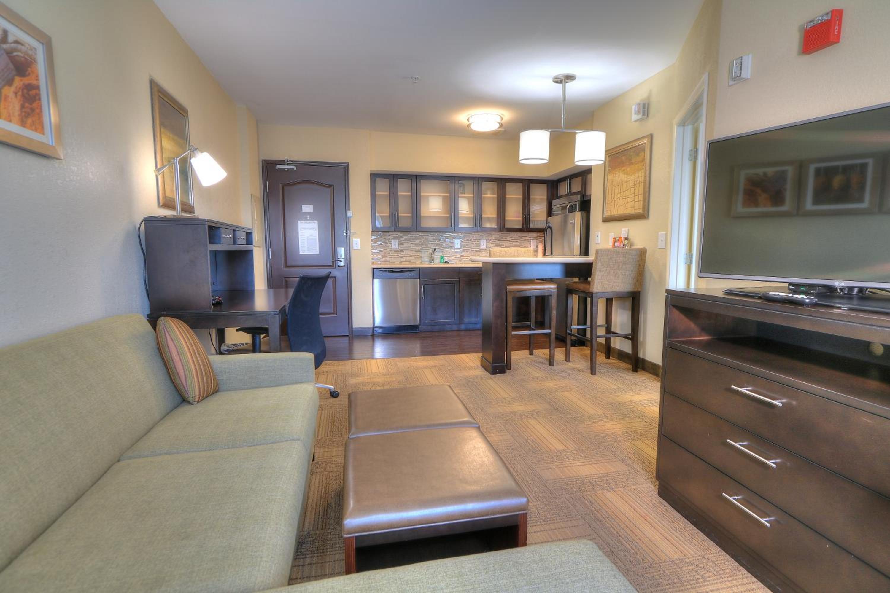Queen Room - Disability Access photo 1