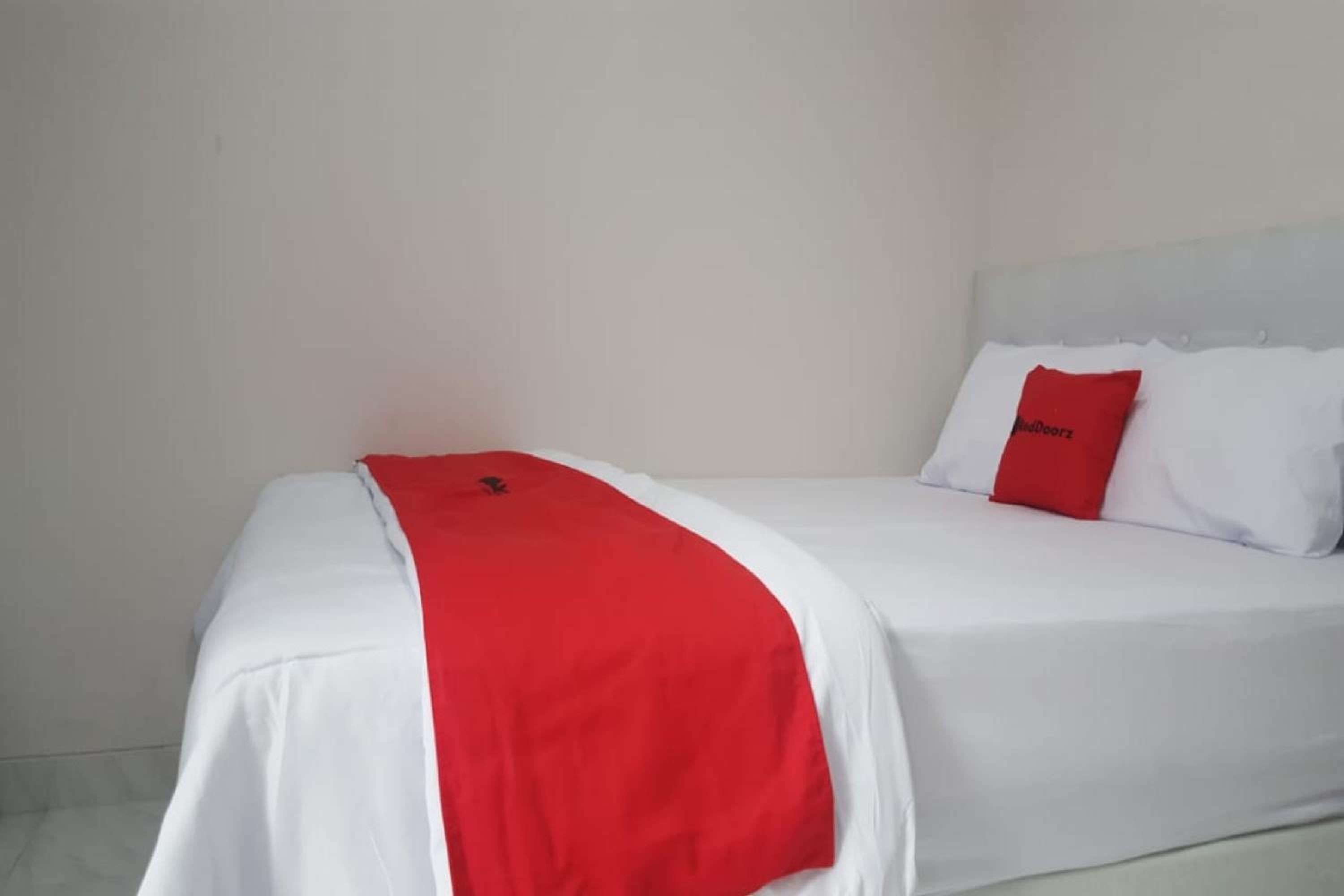 Standard Double Room - Photo 3