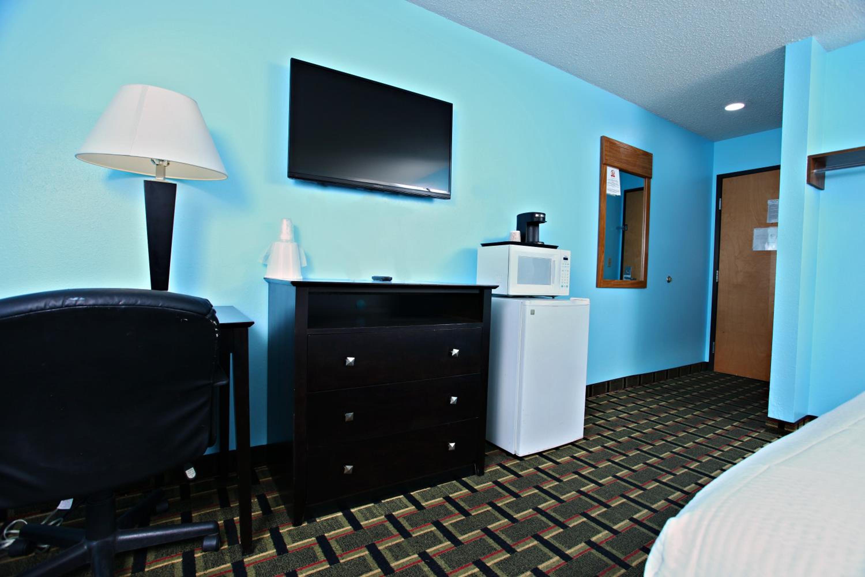Deluxe King Room Non-Smoking photo 3