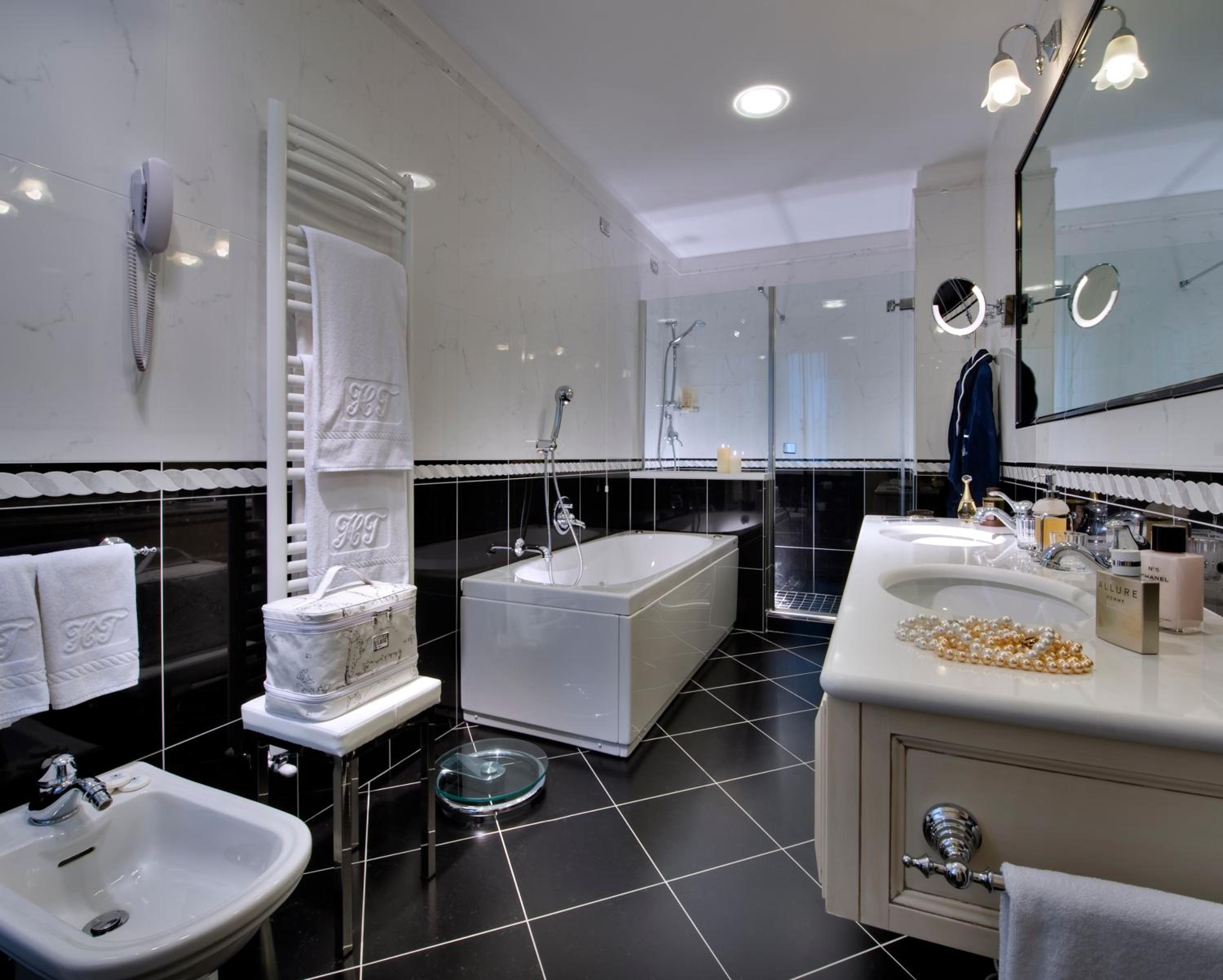 Presidential Suite photo 2