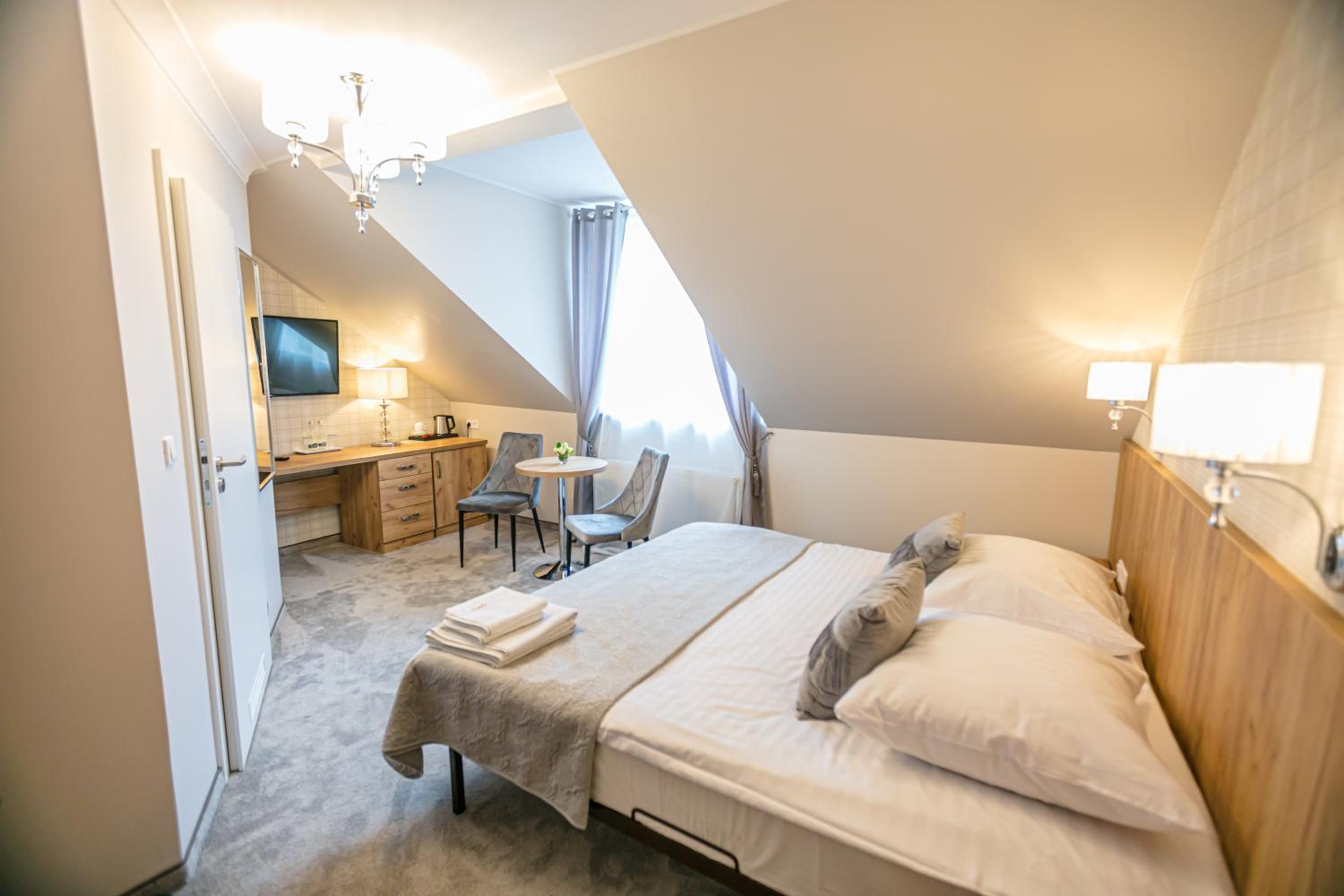 Deluxe Double Room - Photo 7