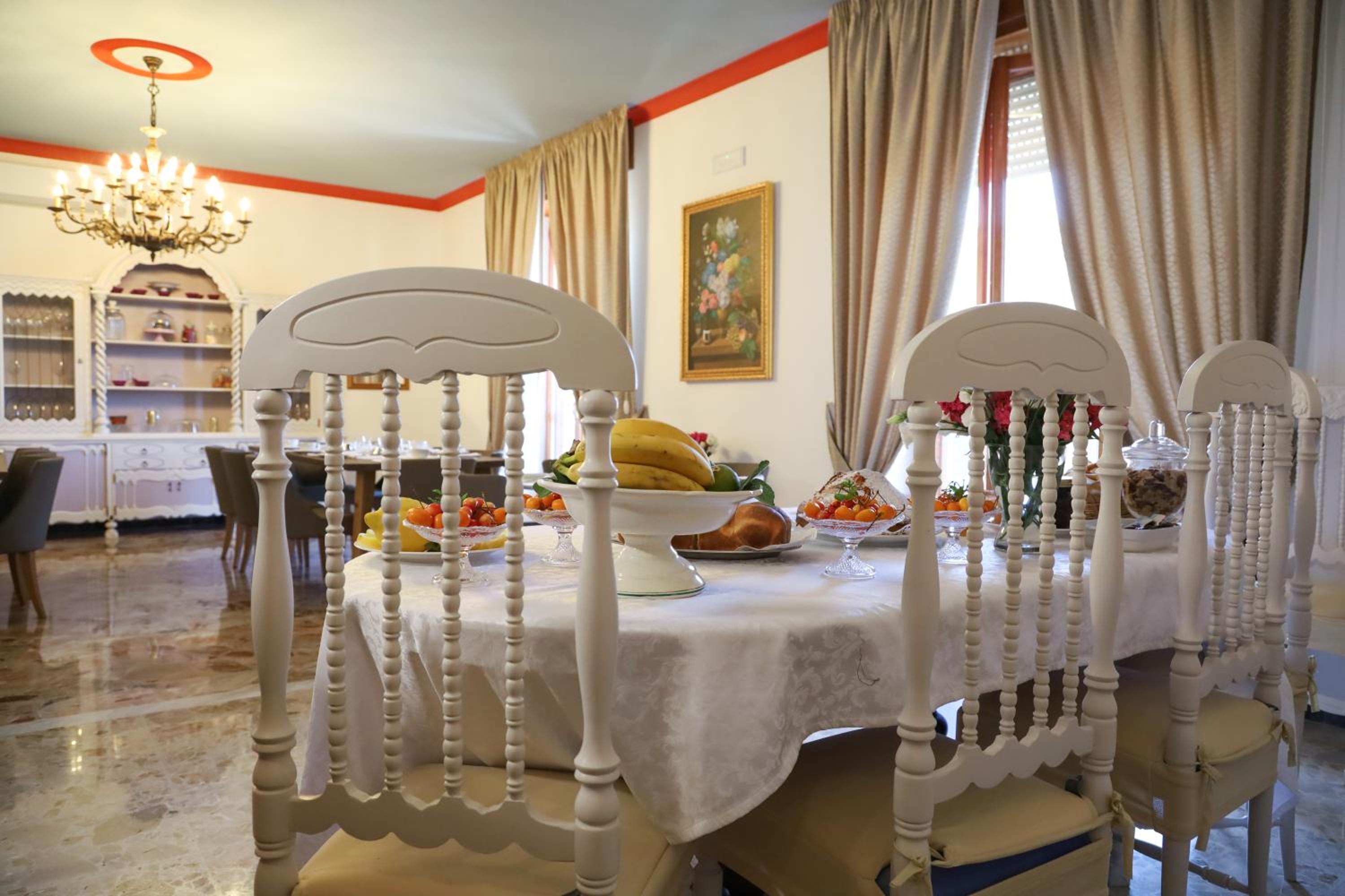 Double Room with Balcony - Photo 14