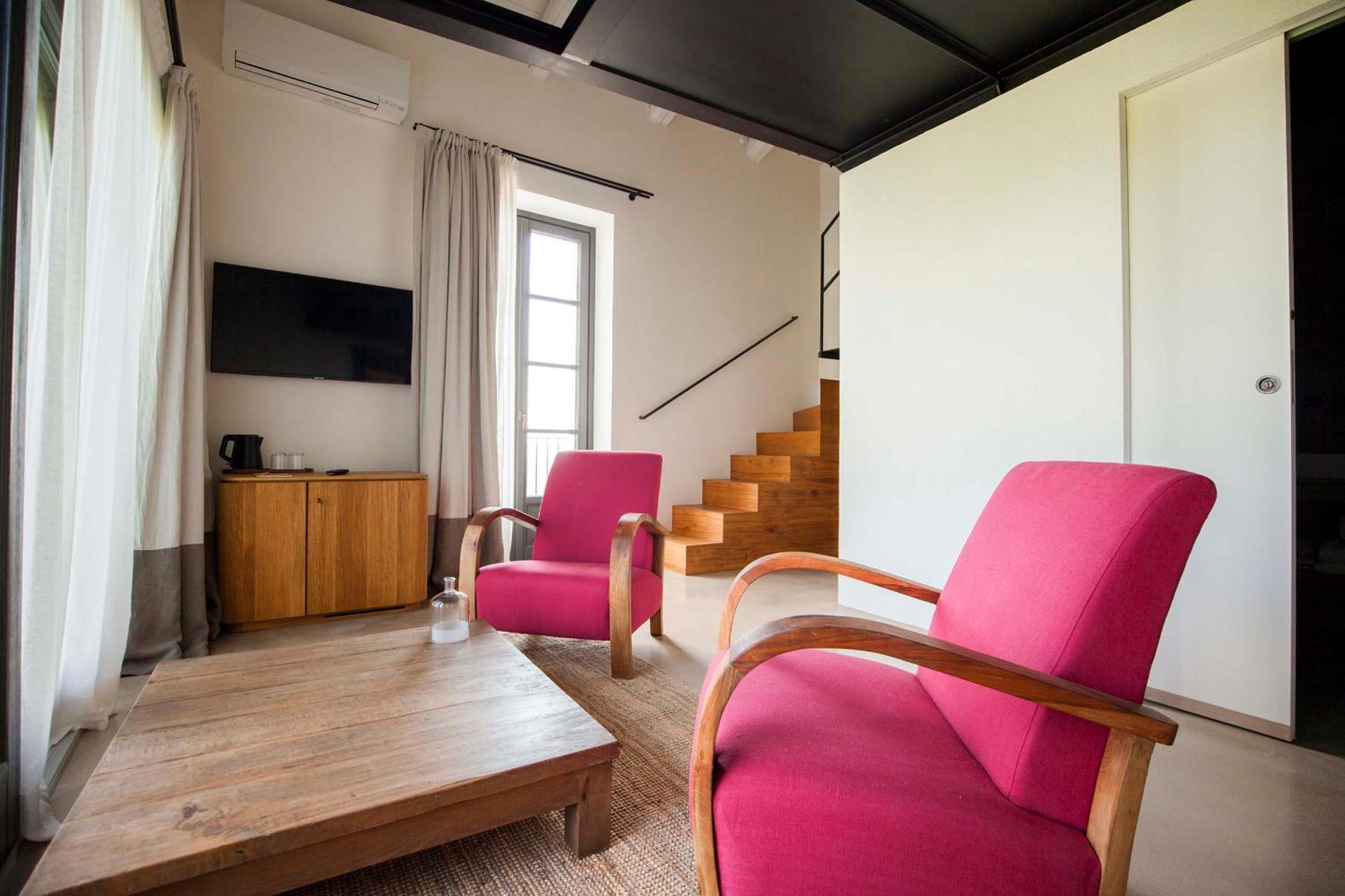 Duplex Suite - Photo 2
