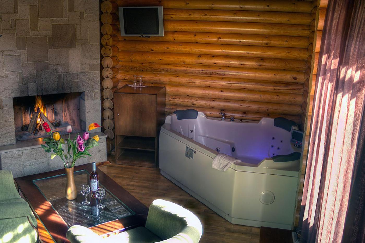 Suite (3 Adults) - Split Level