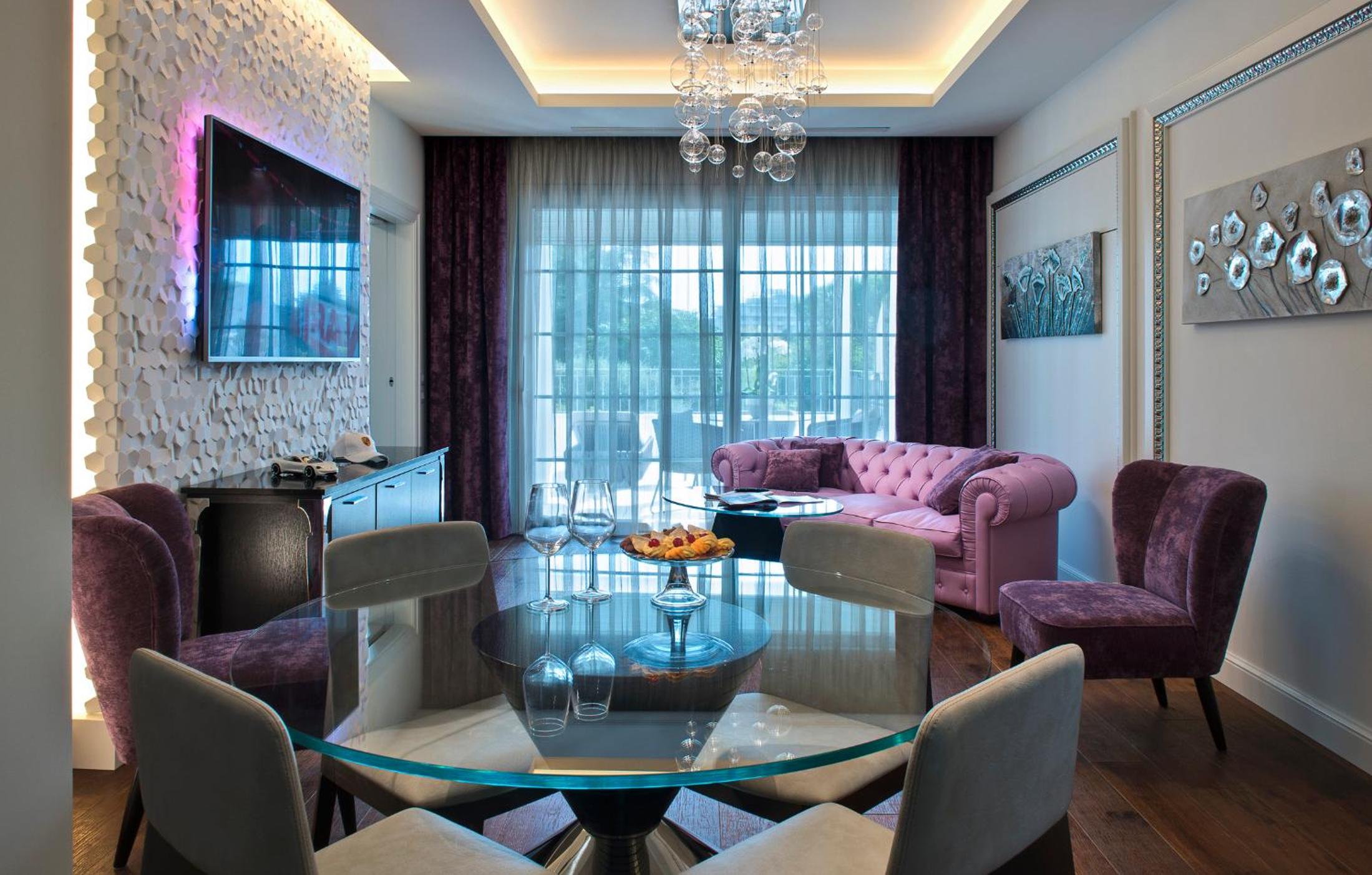 King Suite photo 2