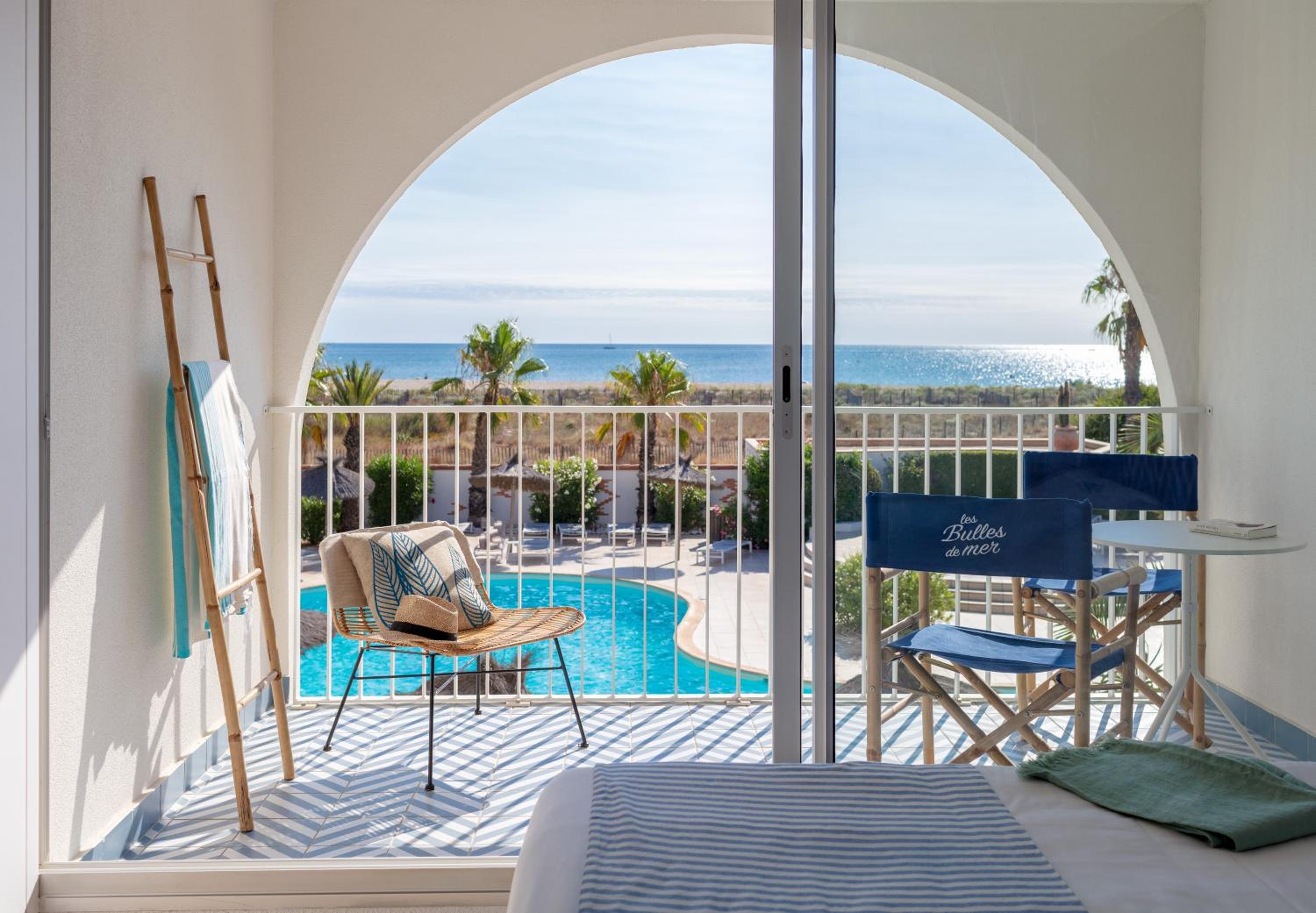 Double Room with Sea View - Photo 4