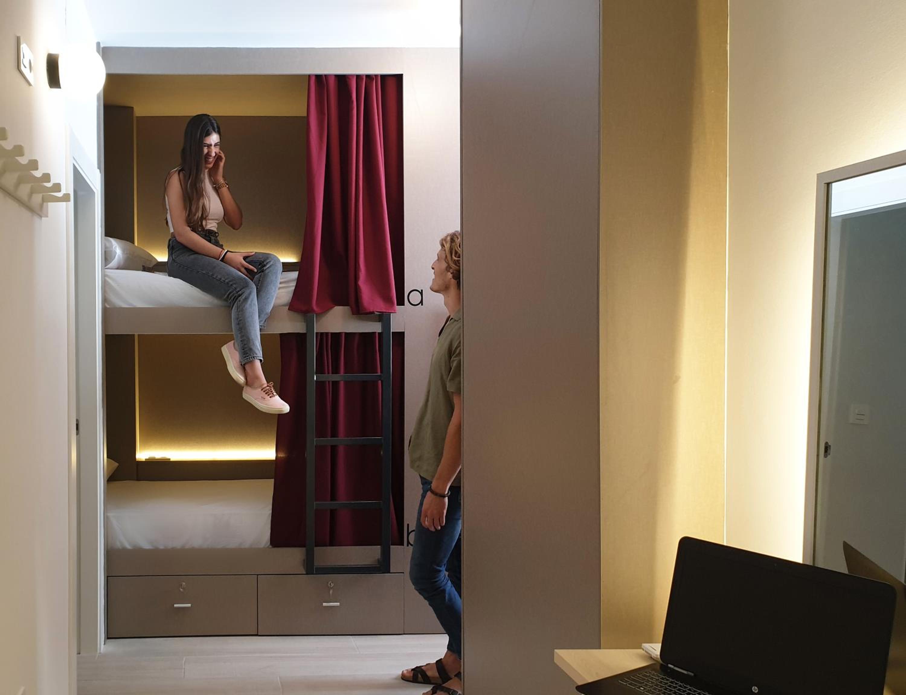 Bed in 6-Bed Mixed Dormitory Room photo 3