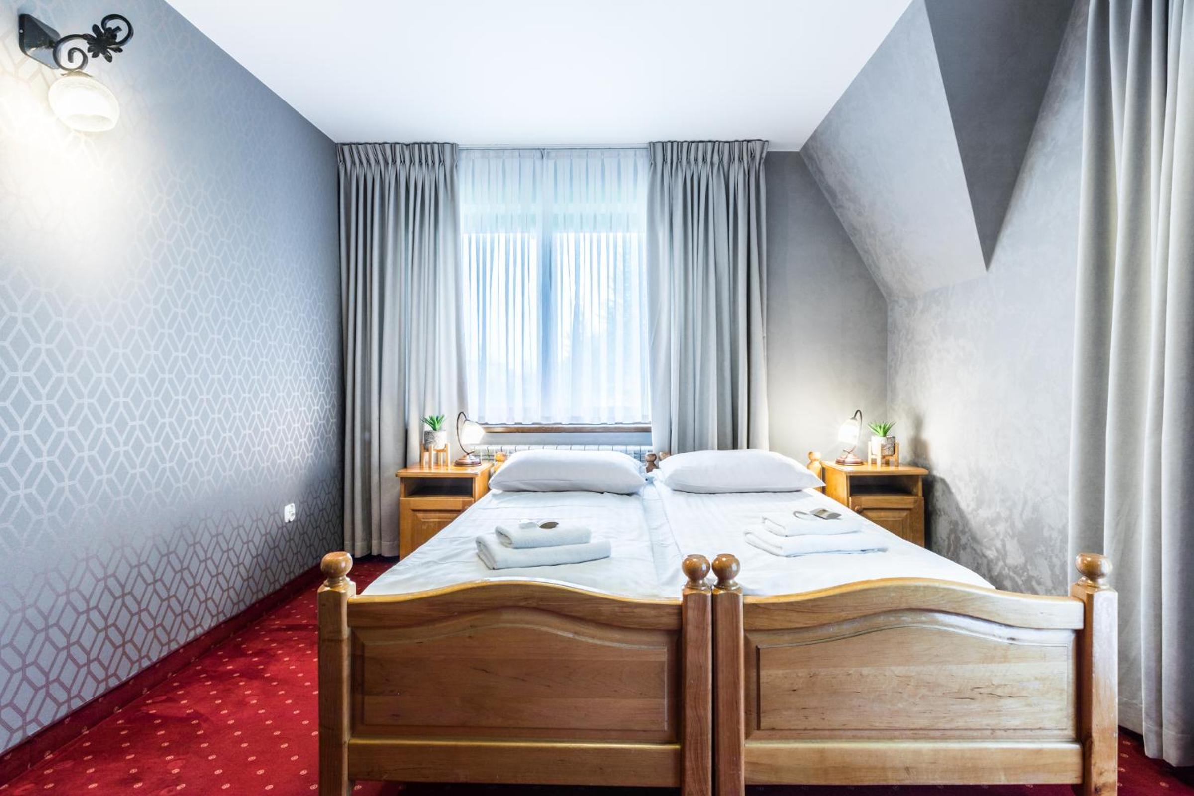 Double or Twin Room photo 2