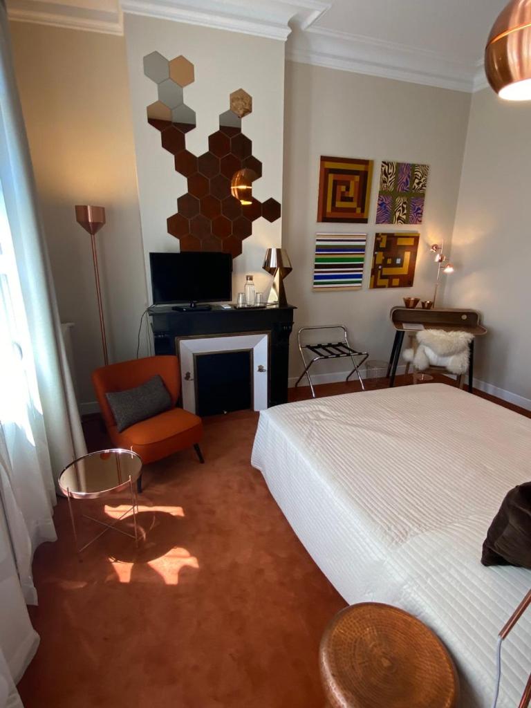 Deluxe Double Room with Balcony photo 2