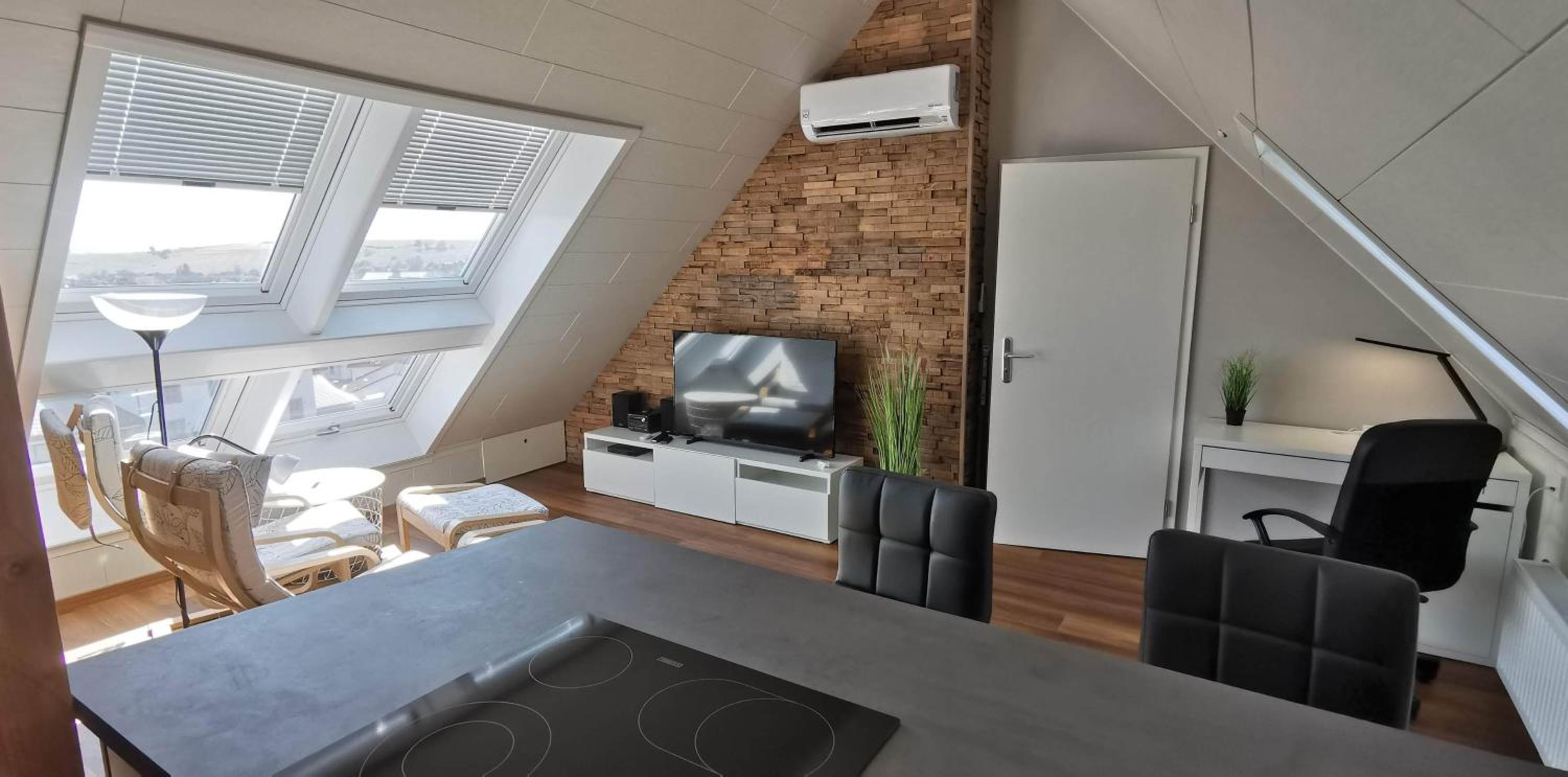 Apartment photo 2
