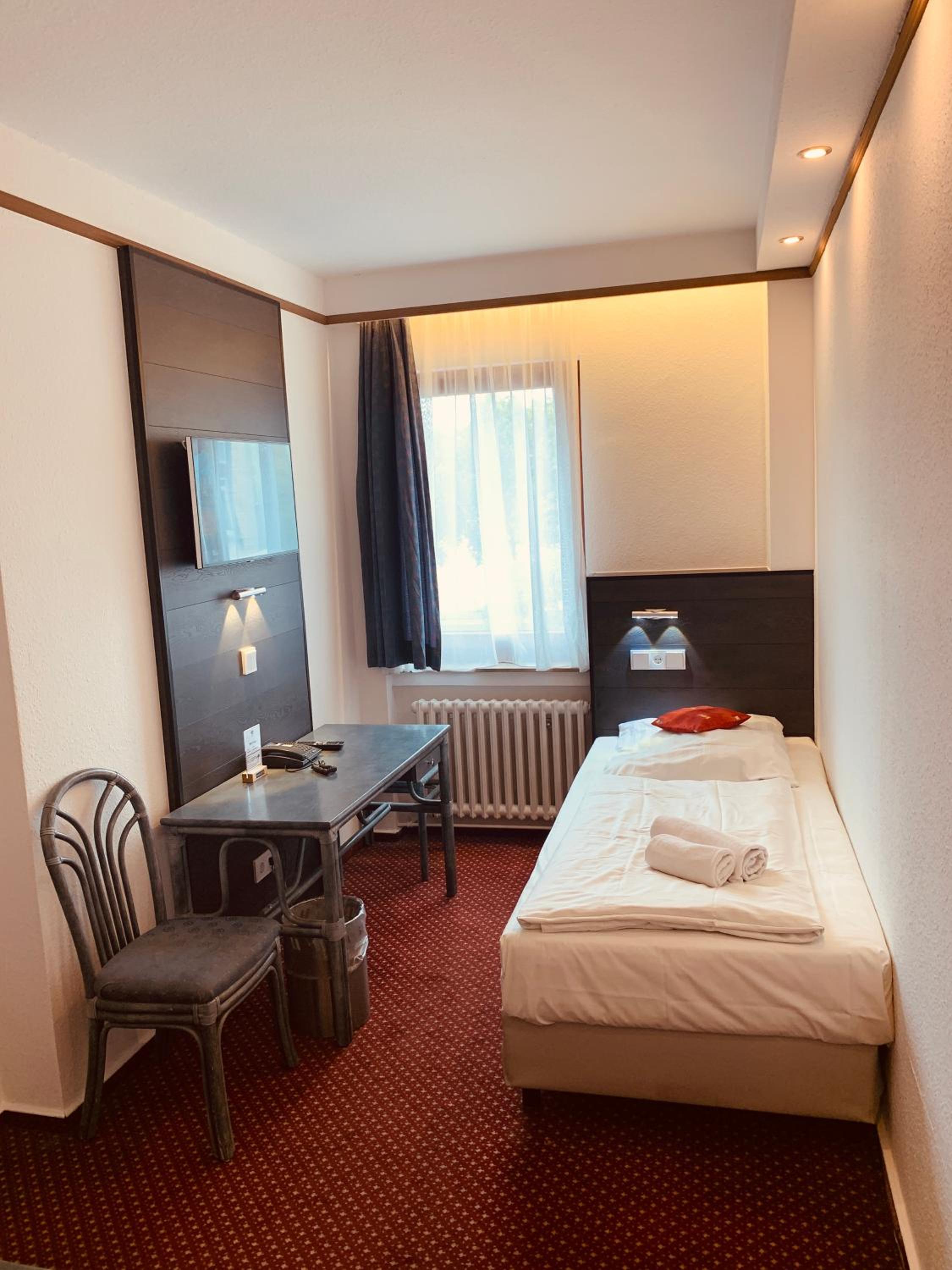 Single Room photo 3