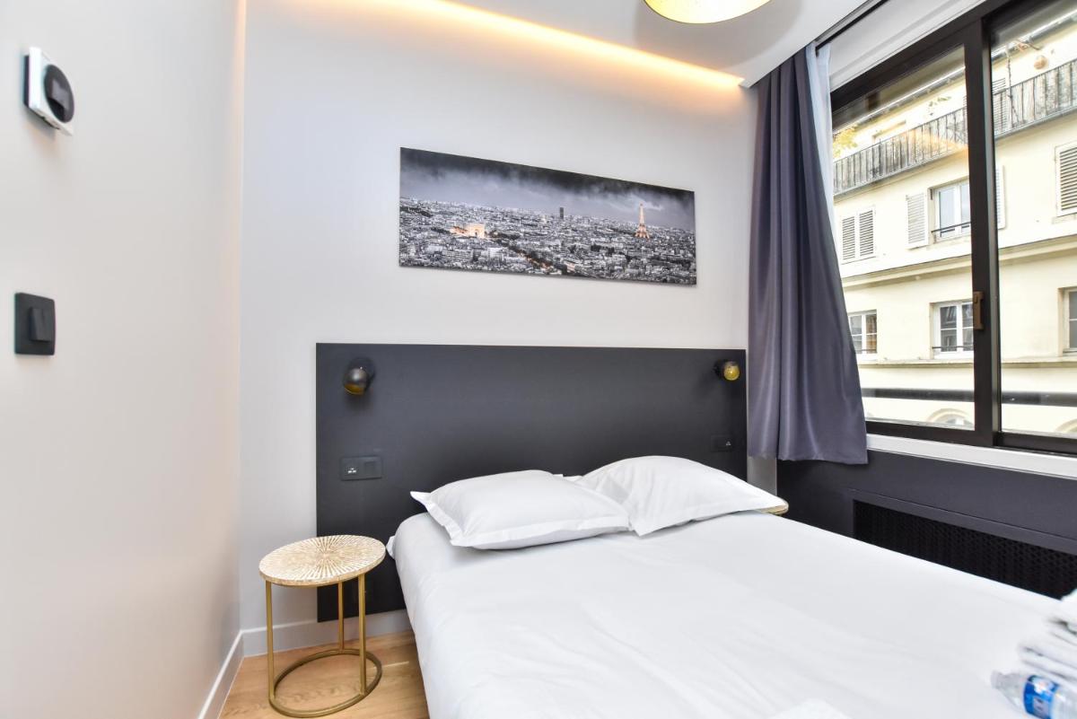 Studio Apartment photo 1