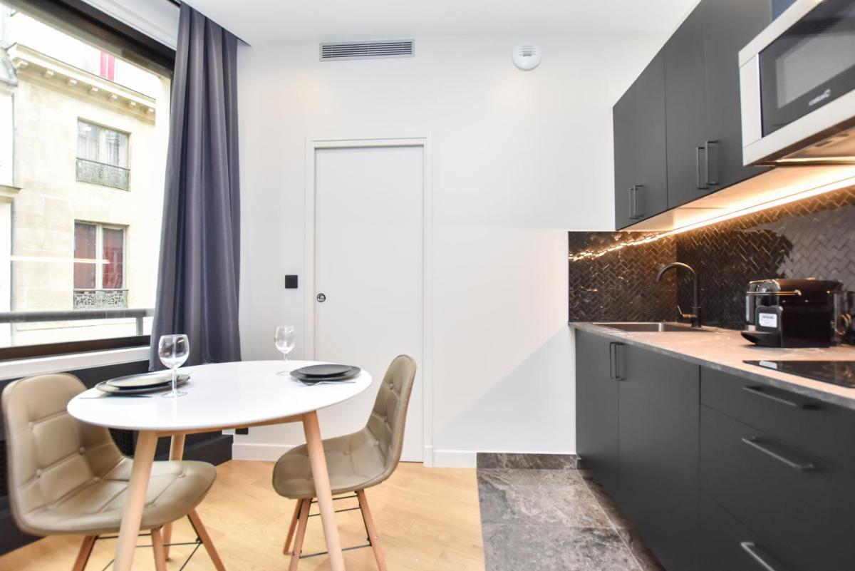 Studio Apartment photo 3