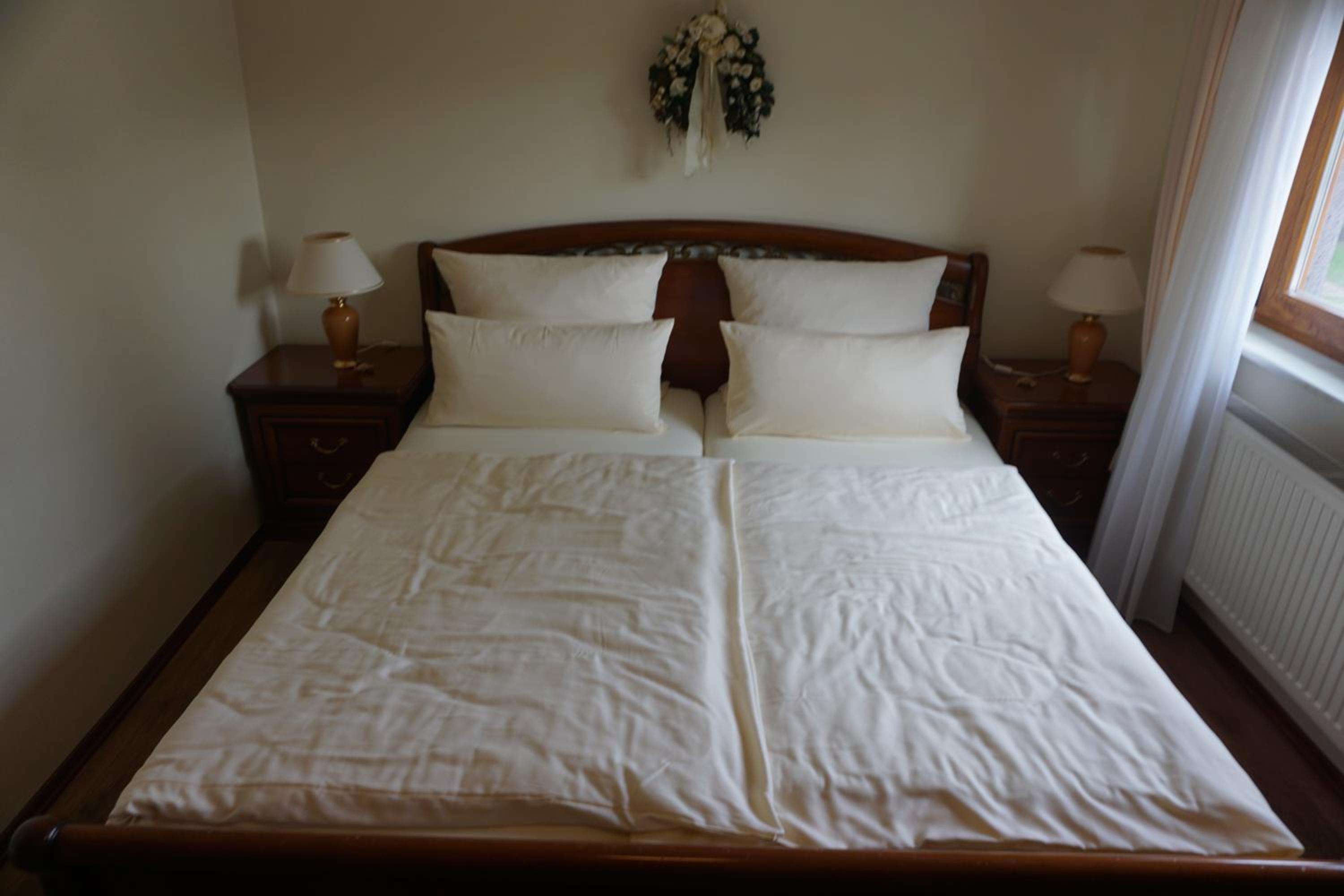 Double Room - Photo 9